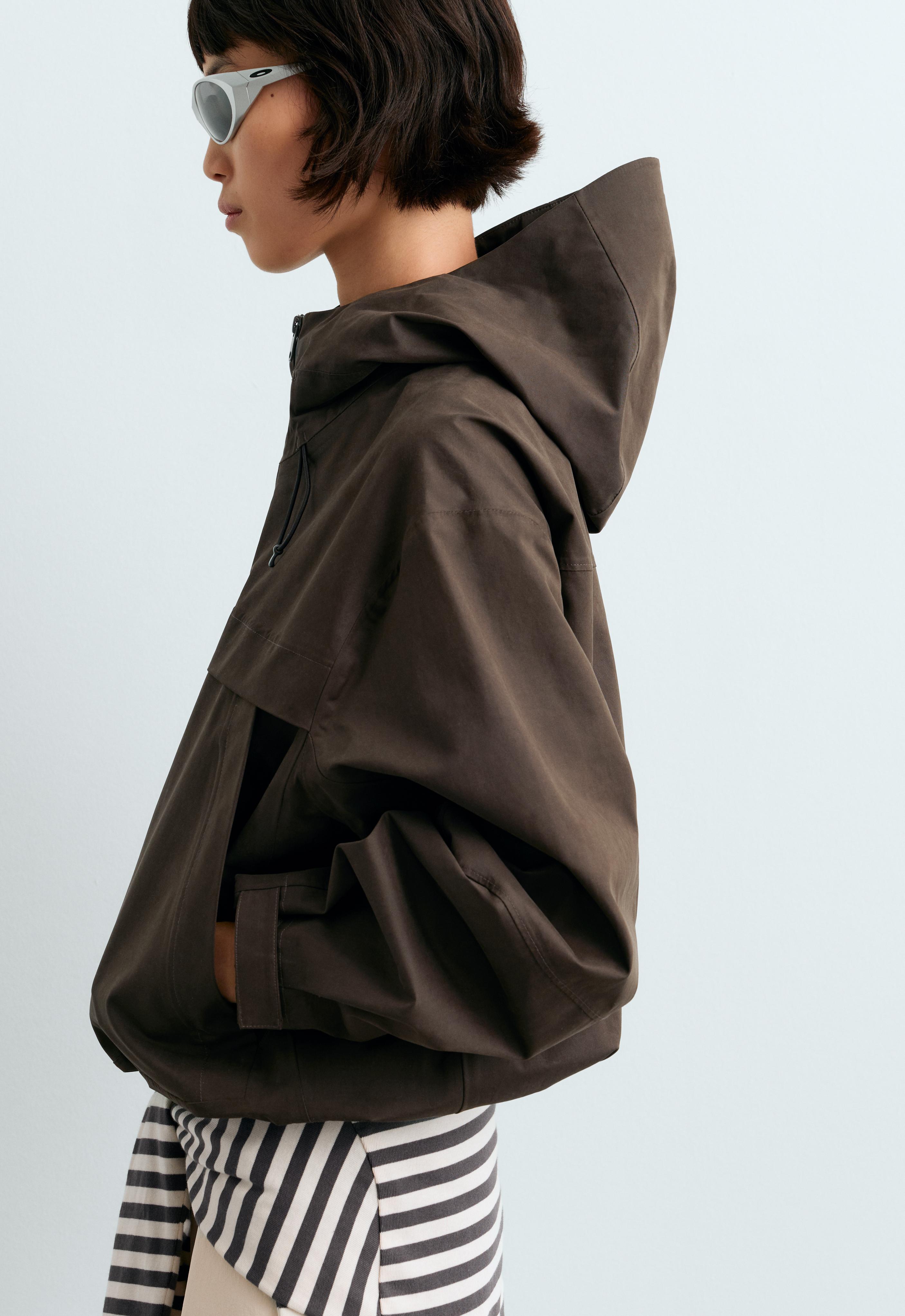 Kurze technische 10k wasserdichte Canvas-Jacke Kurze technische 10k wasserdichte Canvas-Jacke