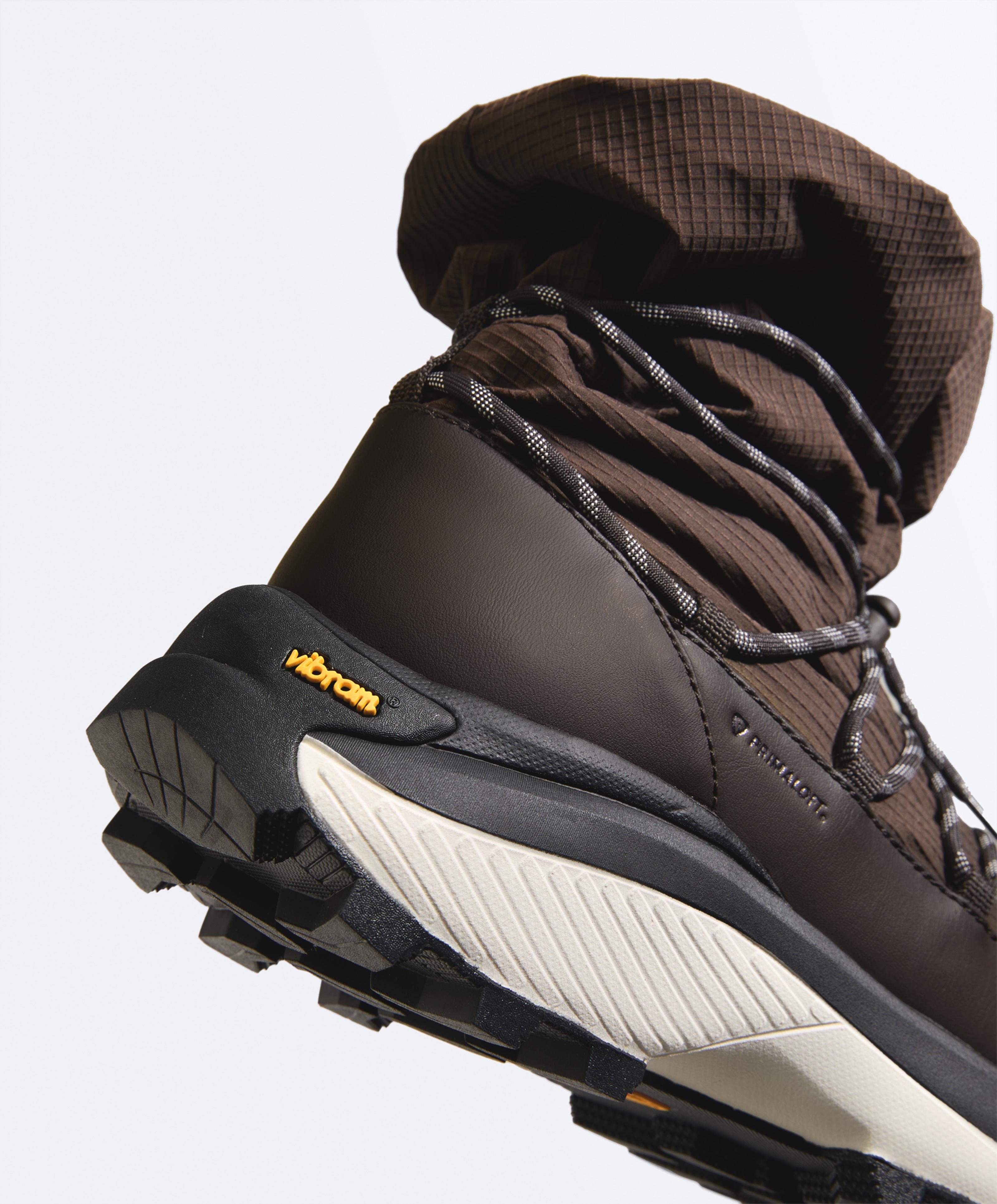 Vibram® waterproof sports boots — BROWN