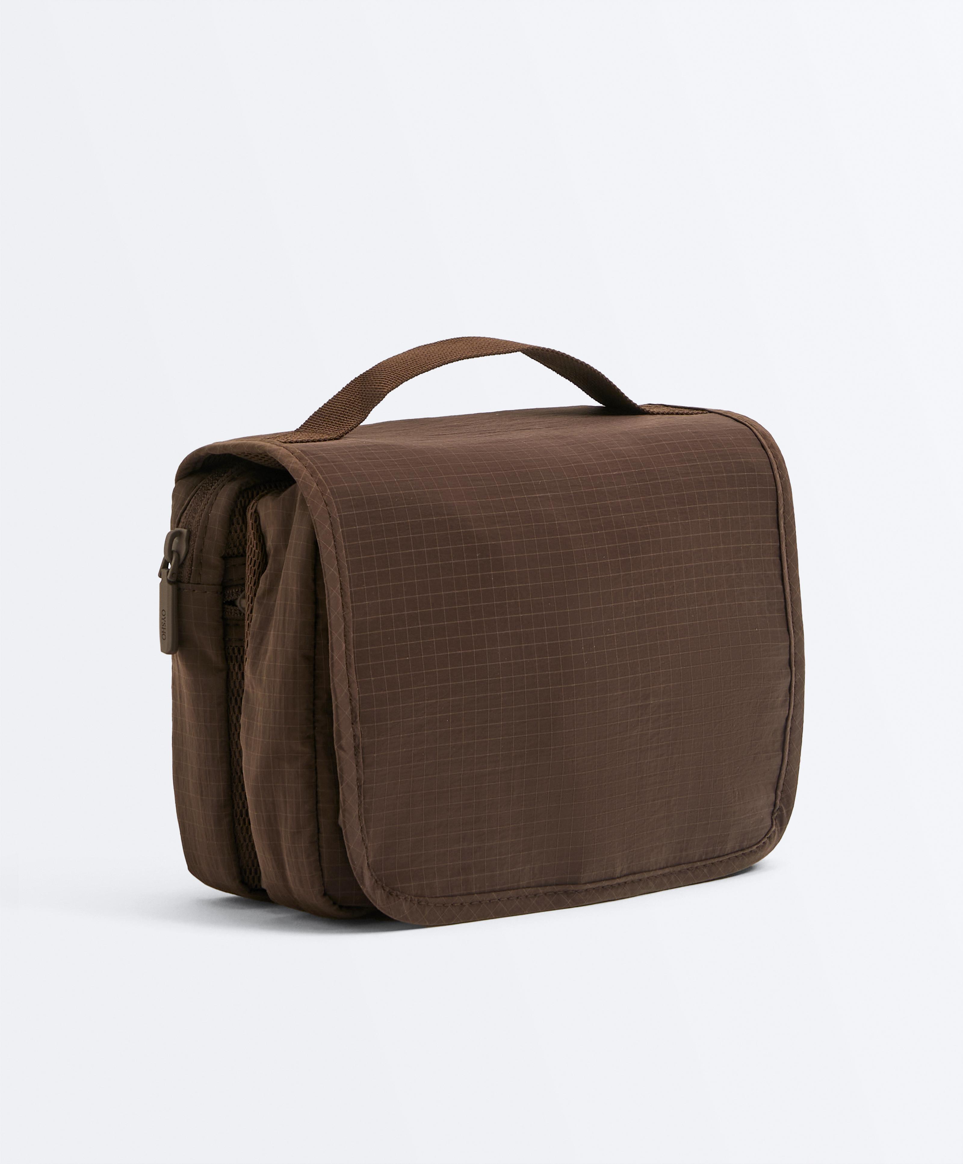 Hanging wash bag Hanging wash bag