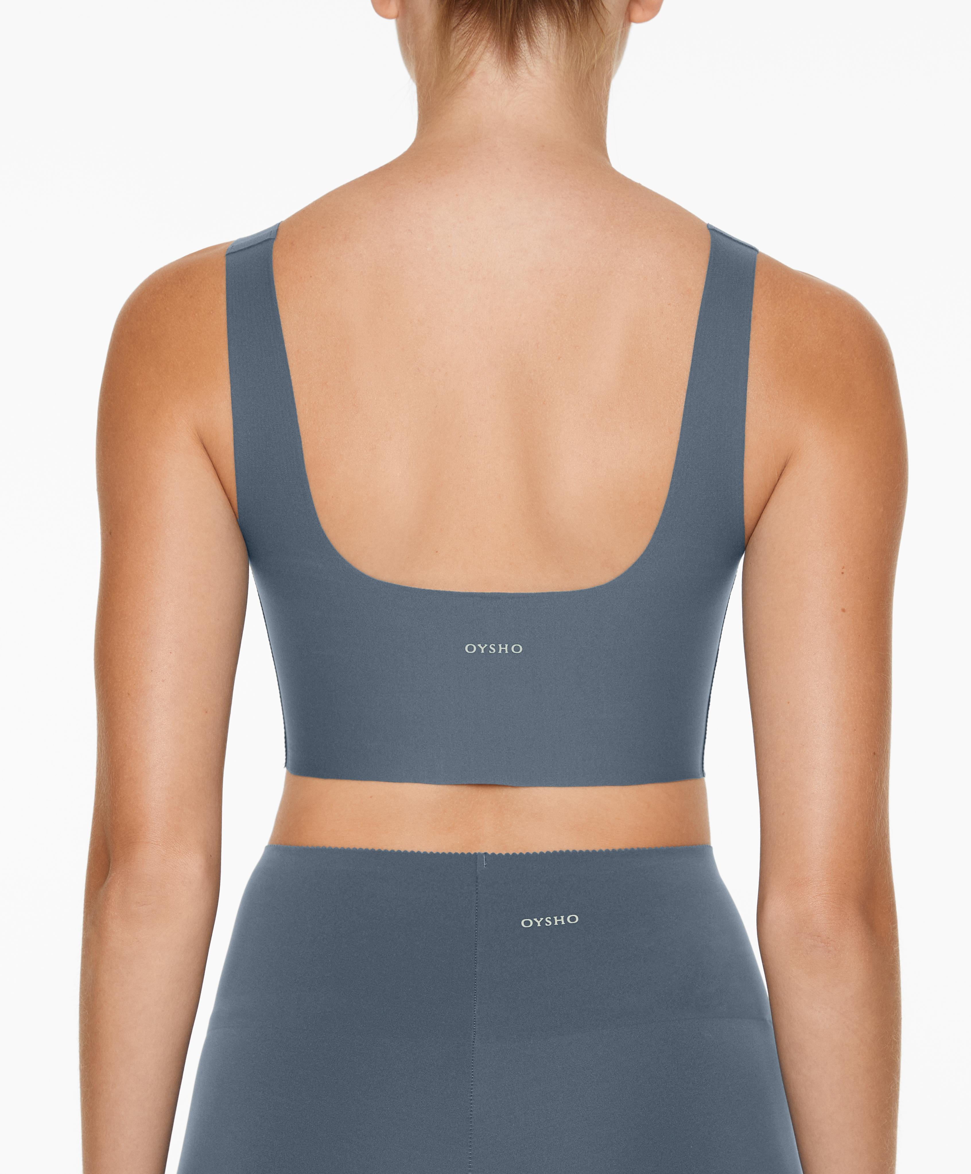 Perfect-adapt medium-support sports bra with cups