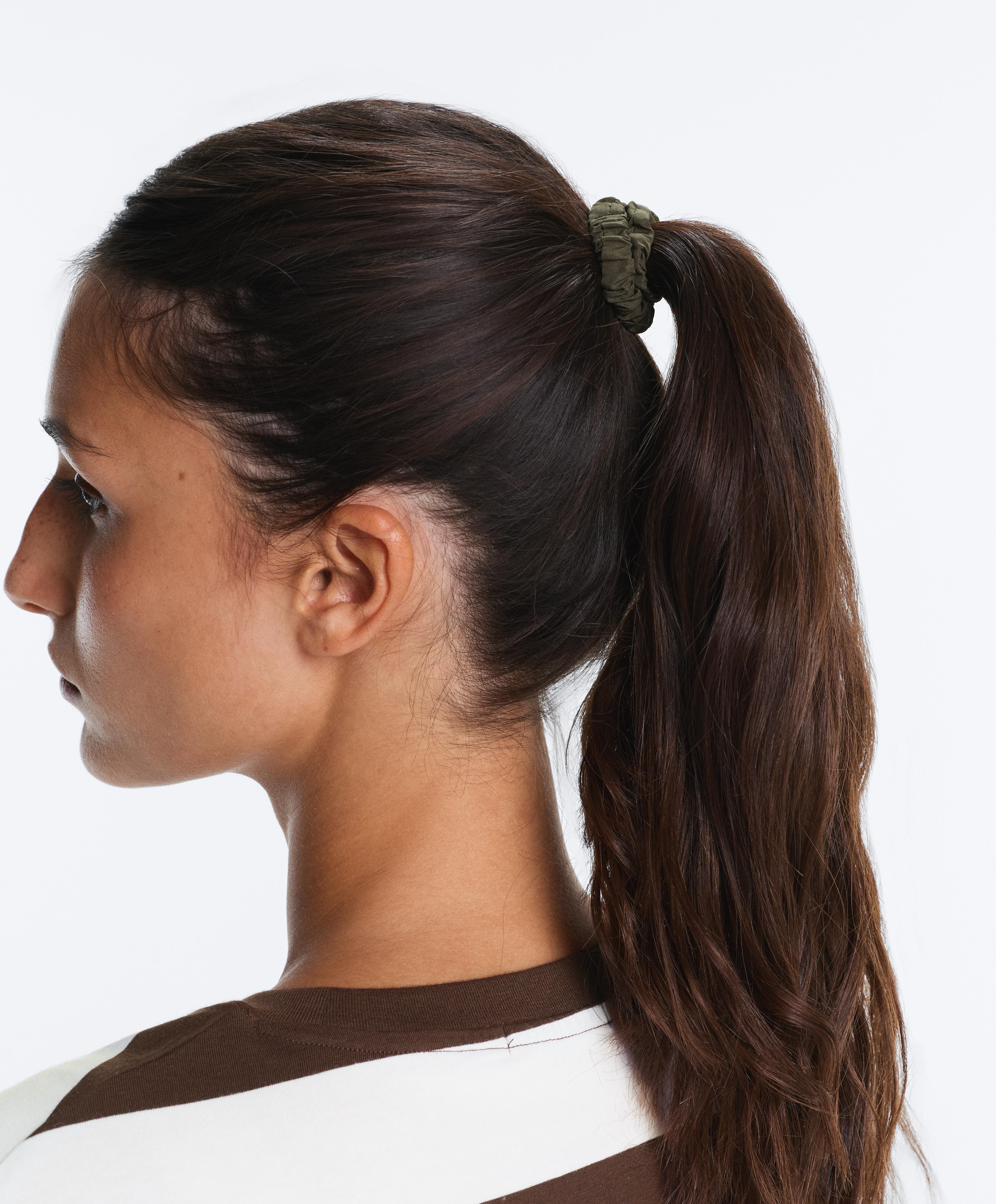 5 twist effect scrunchies — BURNT ORANGE