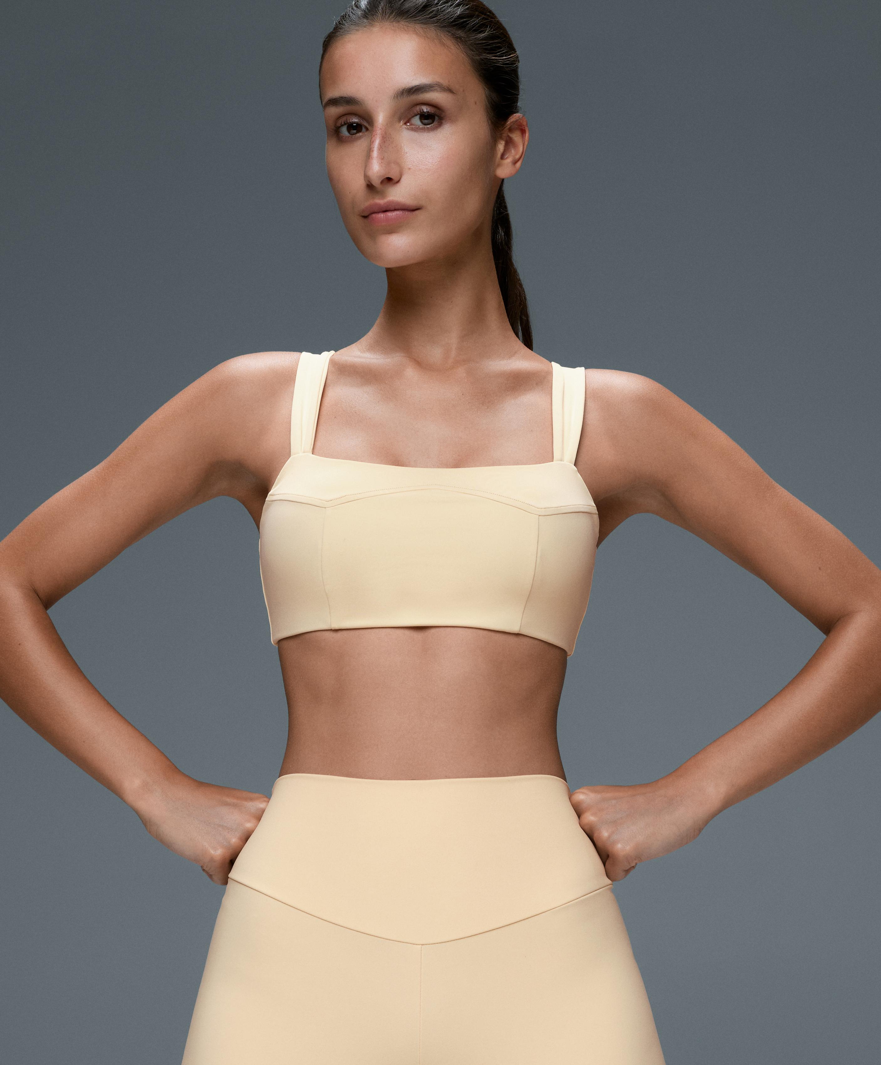 Medium-support Comfortlux sports bra with seams — BUTTER YELLOW