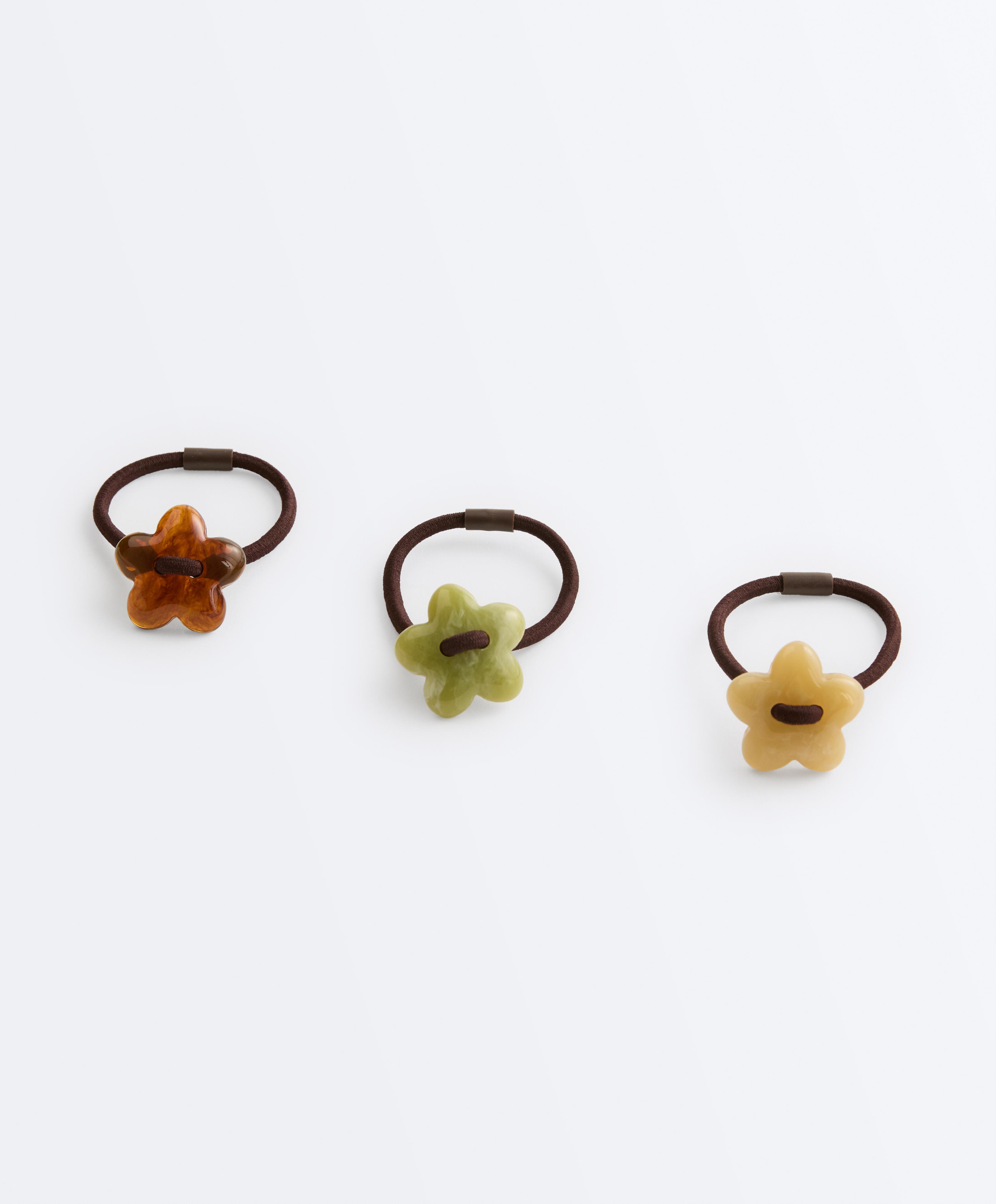 3 scrunchies with floral detail