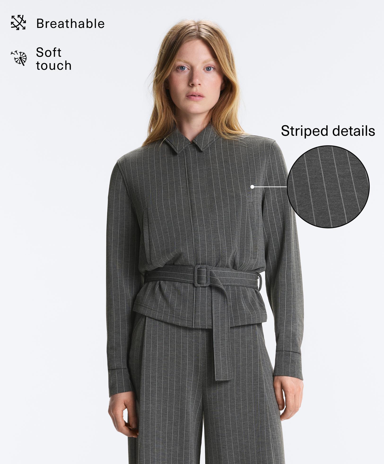 Jacke mit Gürtel und Modal mit weicher Haptik Jacke mit Gürtel und Modal mit weicher Haptik