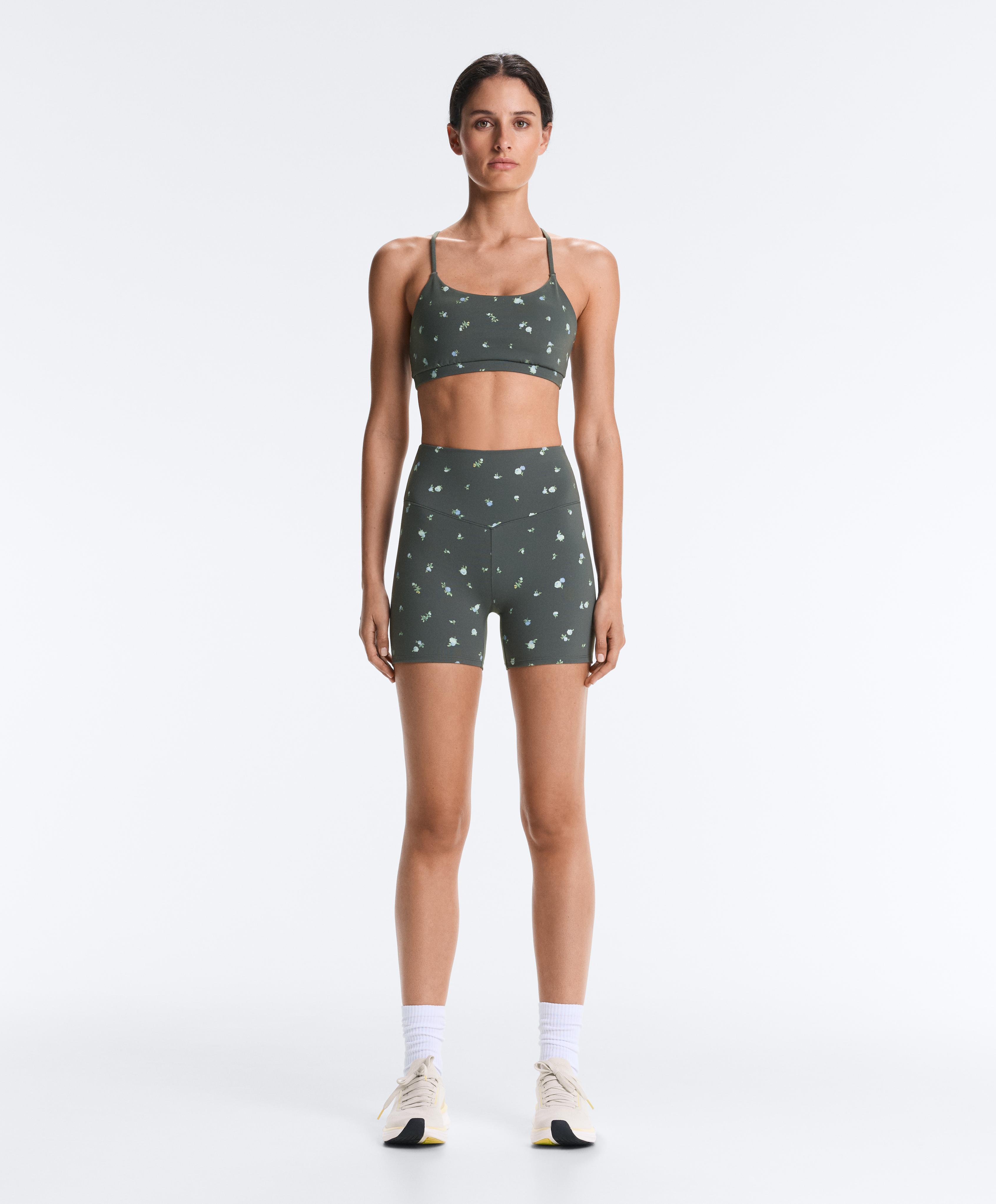 Evermove high-rise 10cm hot pants with floral print — STEEL GREY