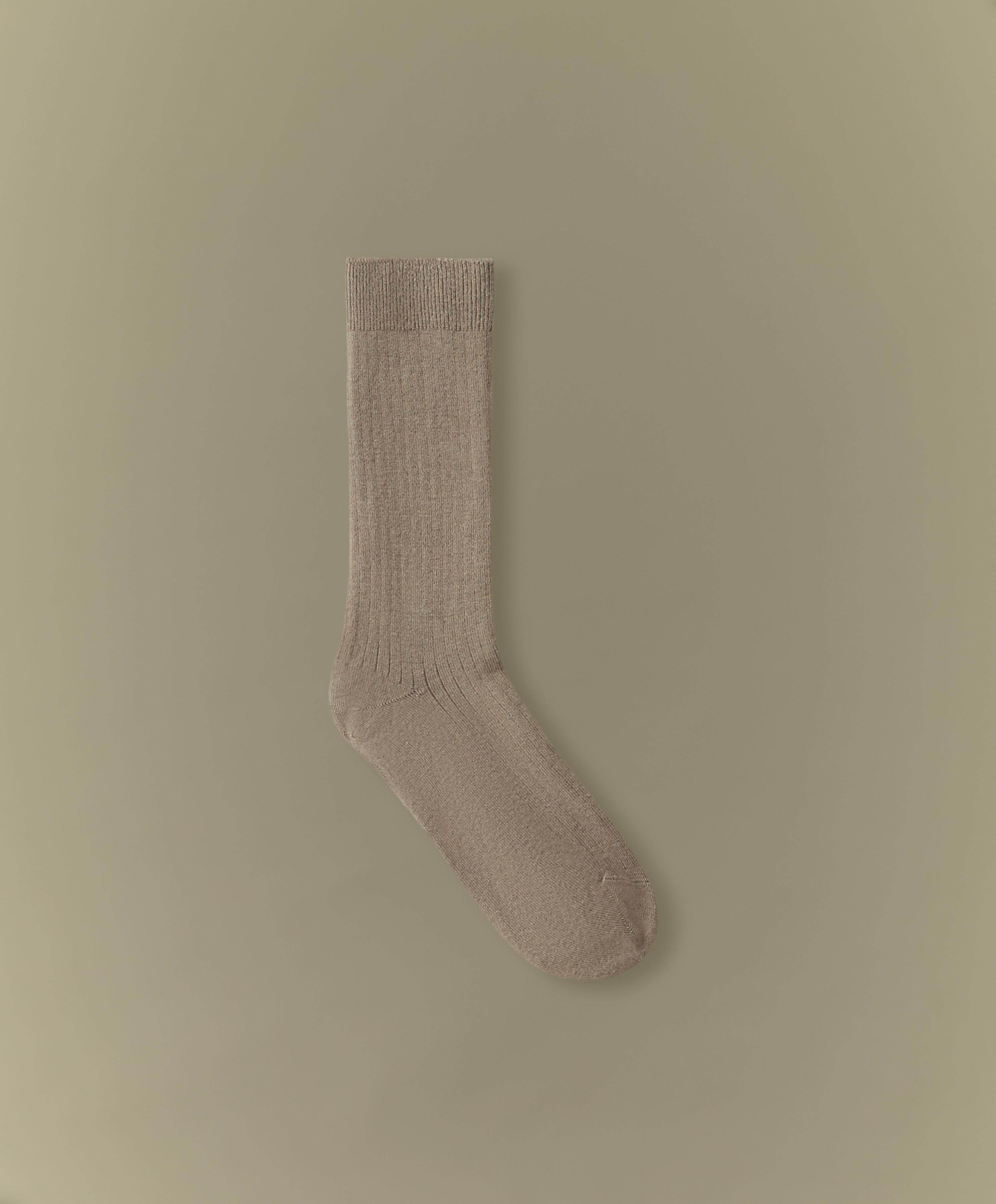Modal blend classic socks with 13% cashmere — TAN