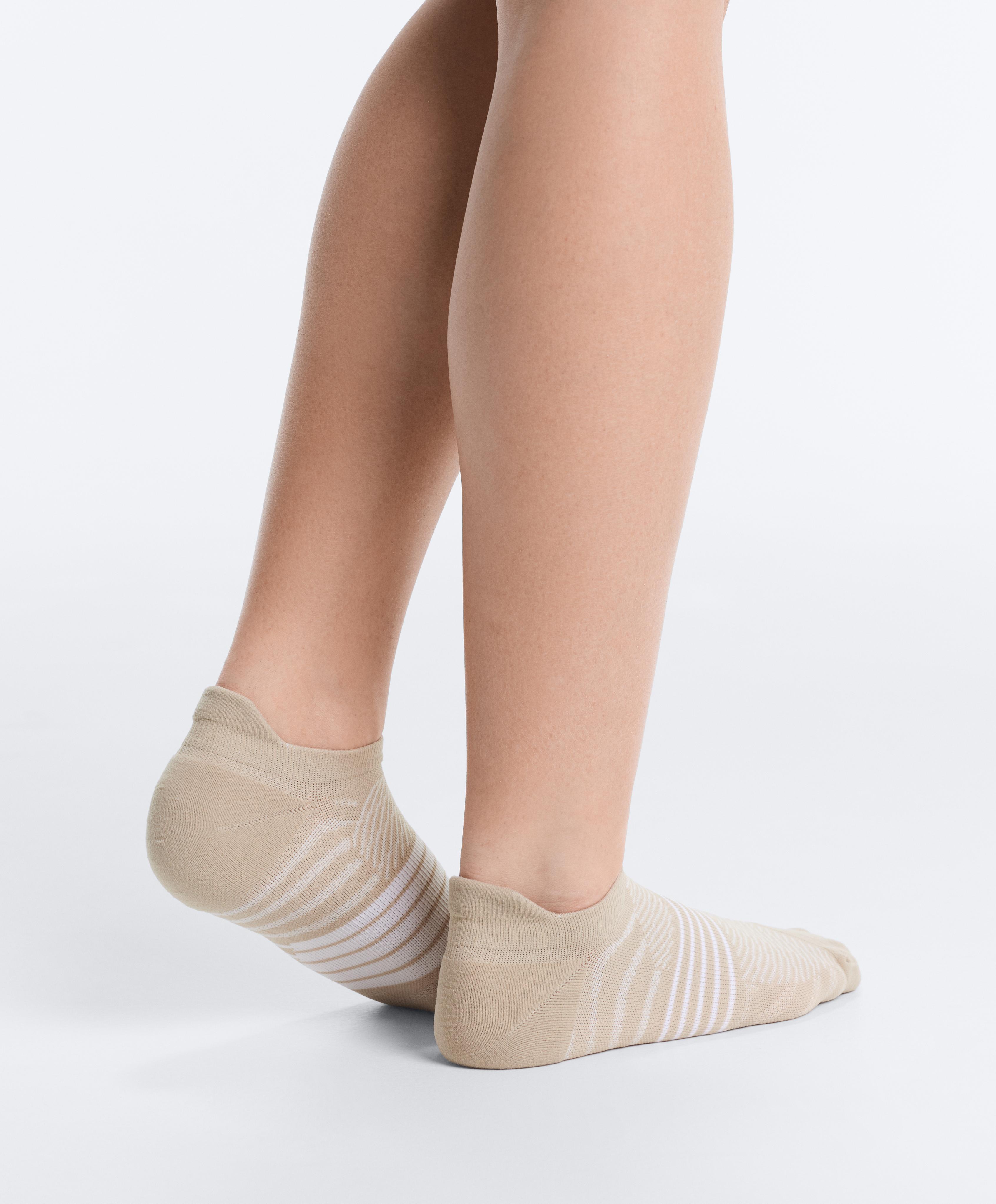 3 pairs of polyamide blend sports sneaker socks with heel tab — PASTEL CORAL
