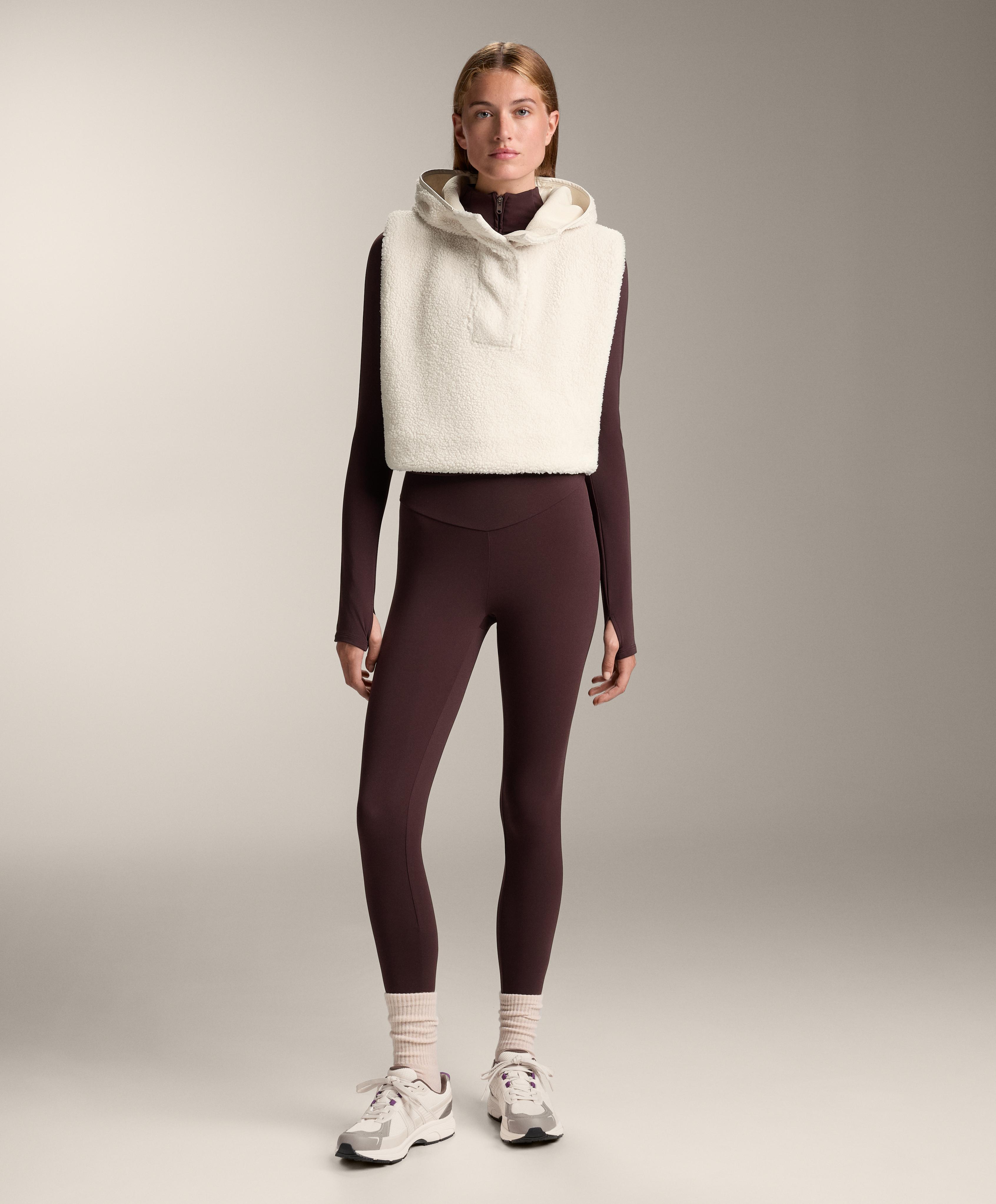 Gilet effet mouton à capuche Gilet effet mouton à capuche