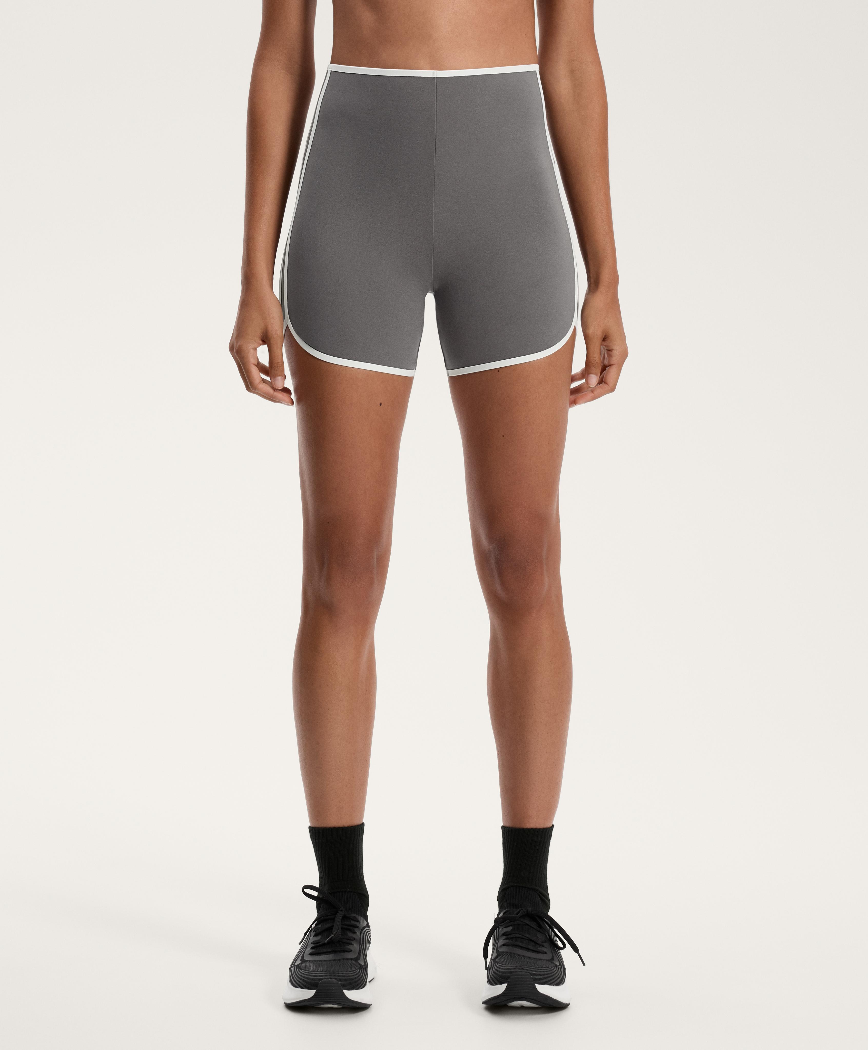 10cm Compressive retro high rise hot pants - Sale 10cm Compressive retro high rise hot pants - Sale