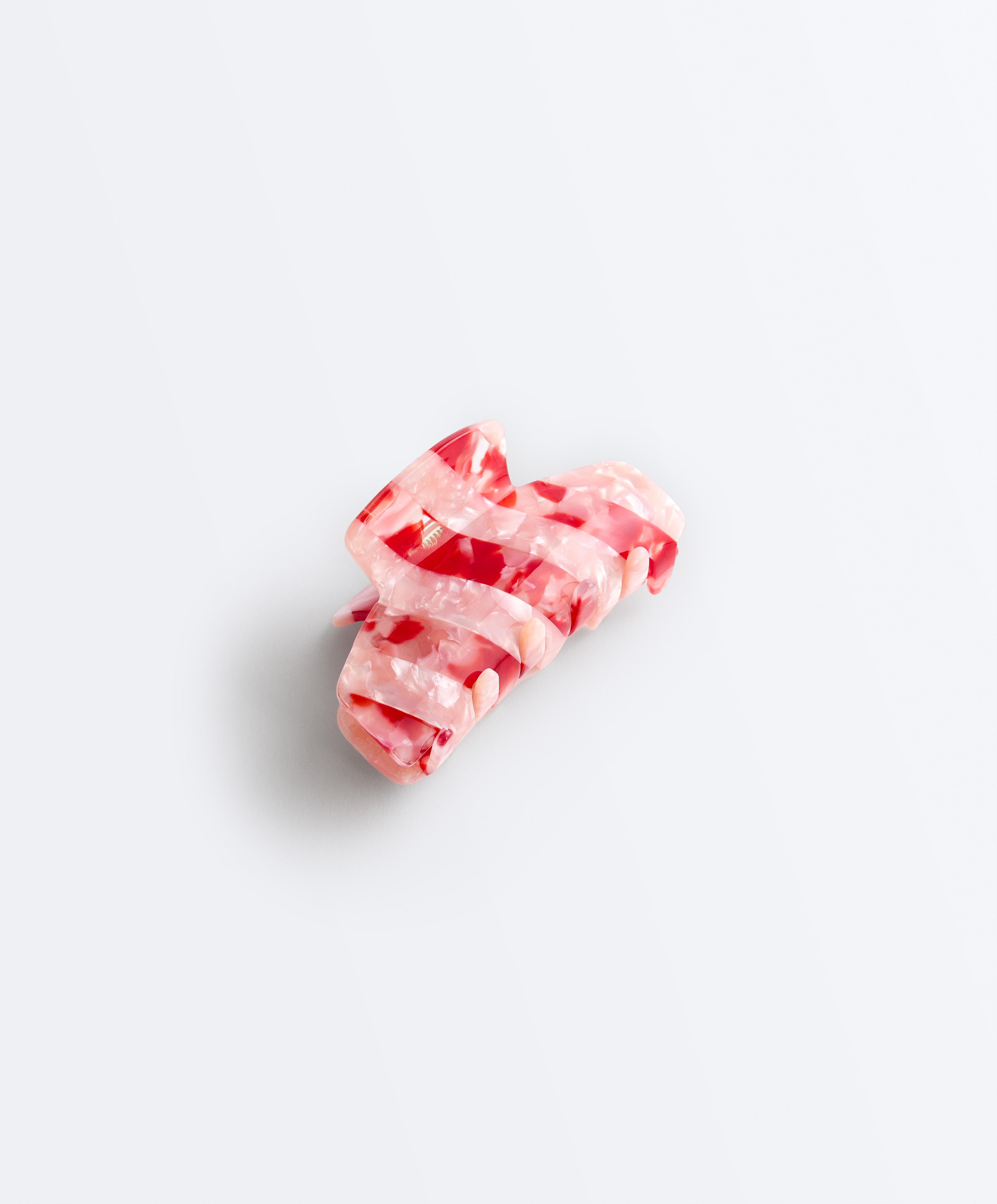 Mixed-stripe hair claw — CORAL RED