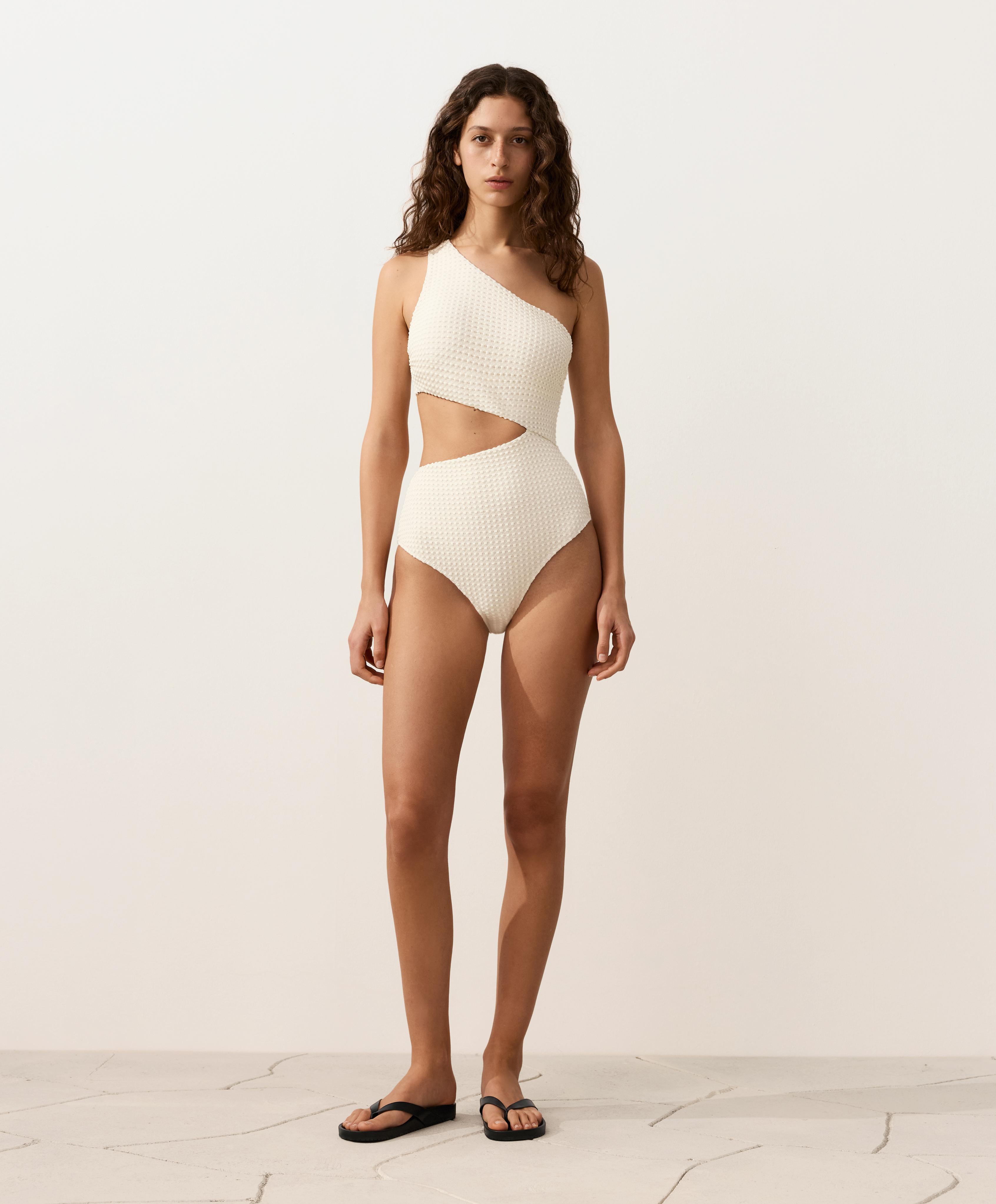 Bubble crochet asymmetric trikini — ECRU