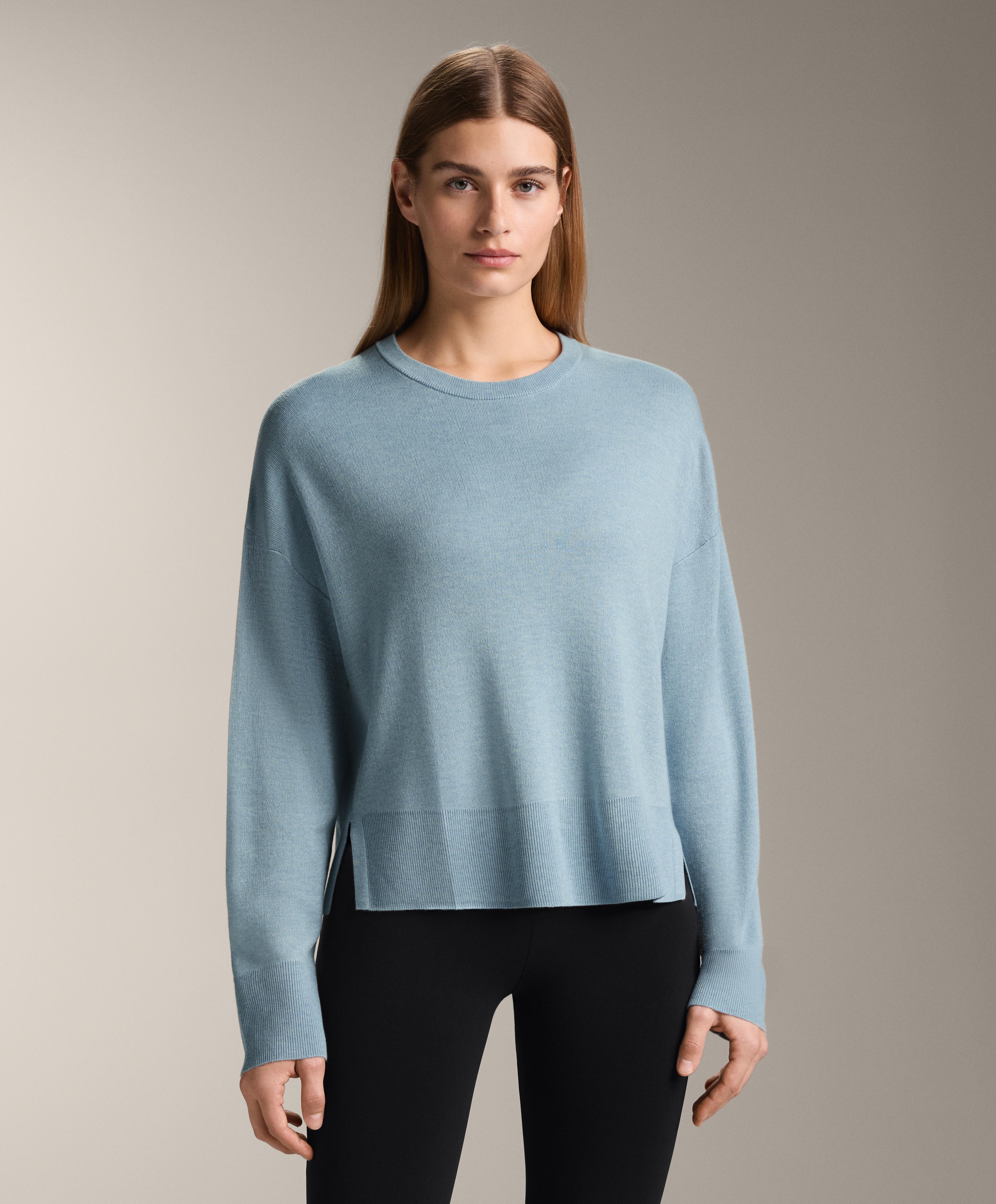 Pullover aus 10% Kaschmir mit Rundhalsausschnitt Pullover aus 10% Kaschmir mit Rundhalsausschnitt