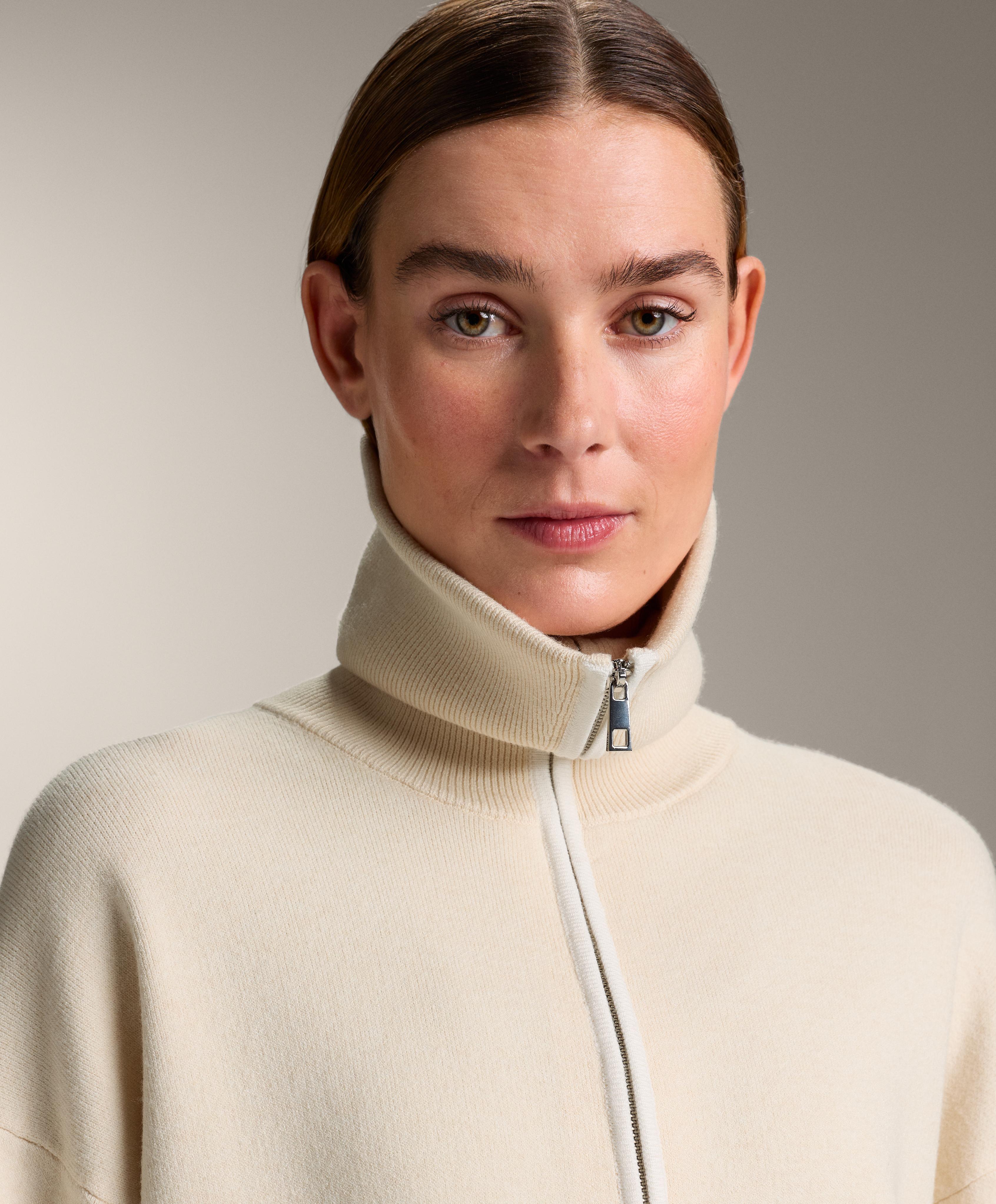 Contrast zip knit jacket — VANILLA