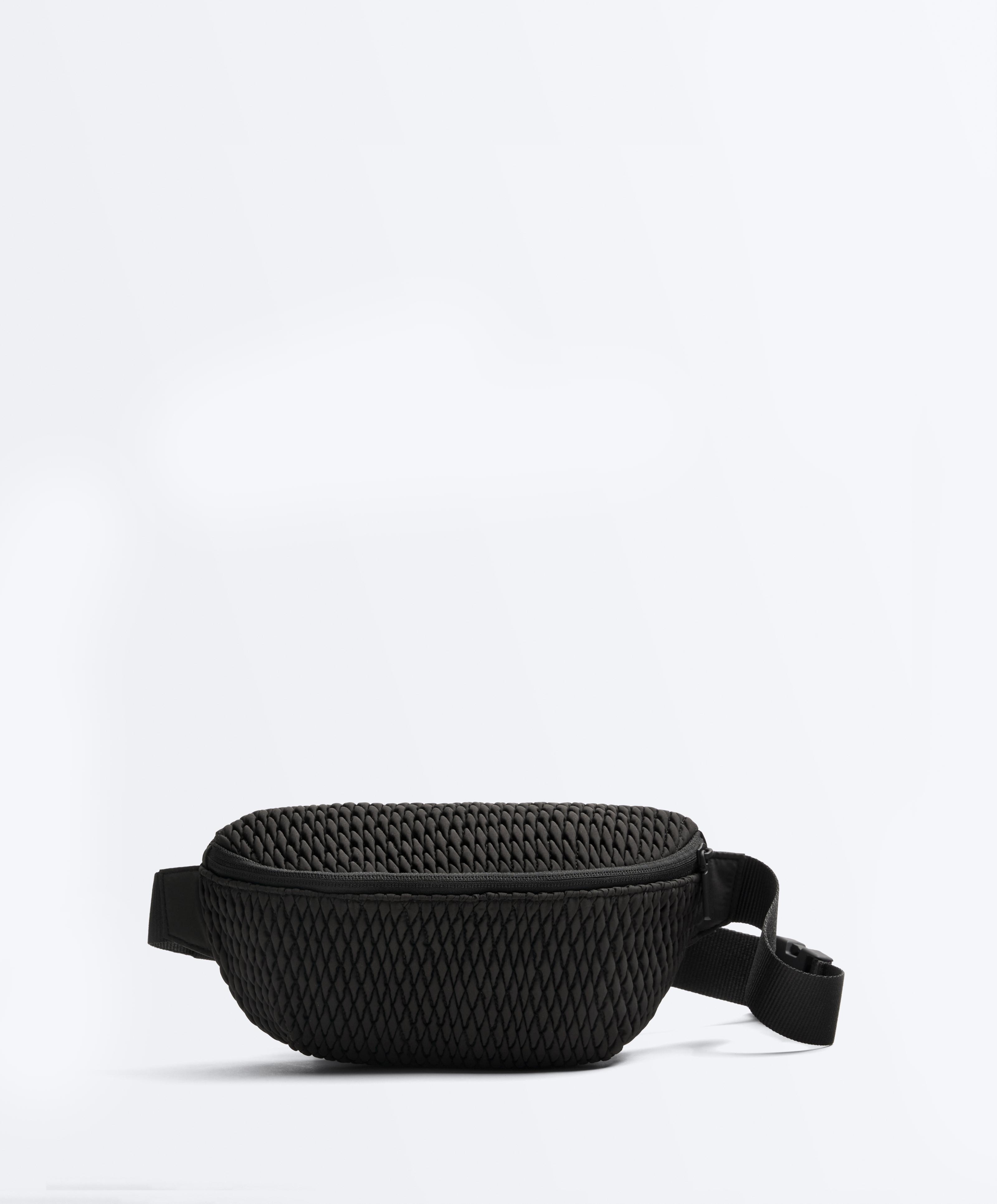 Padded belt bag — BLACK