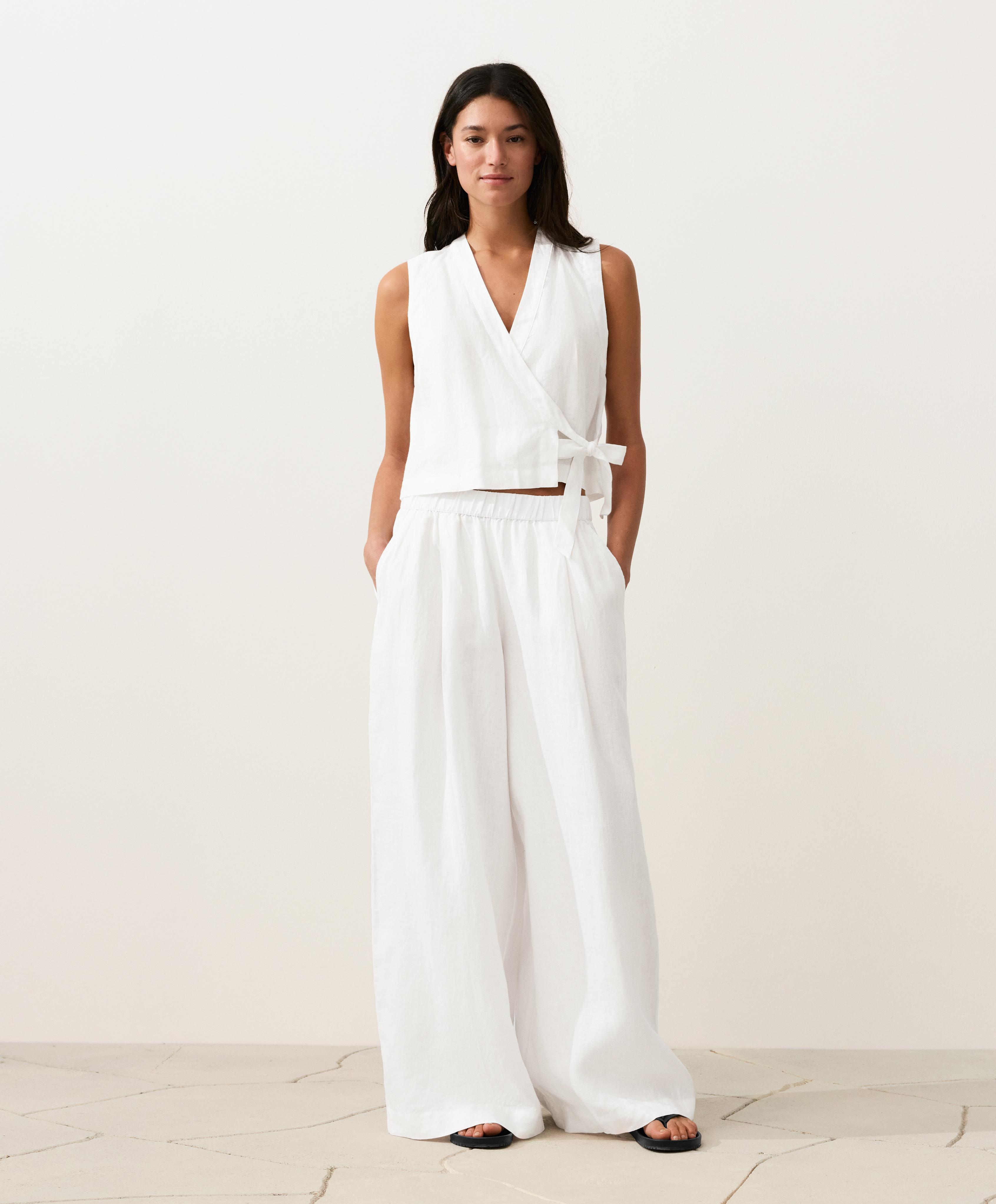 100% linen crossover top with tie fastening