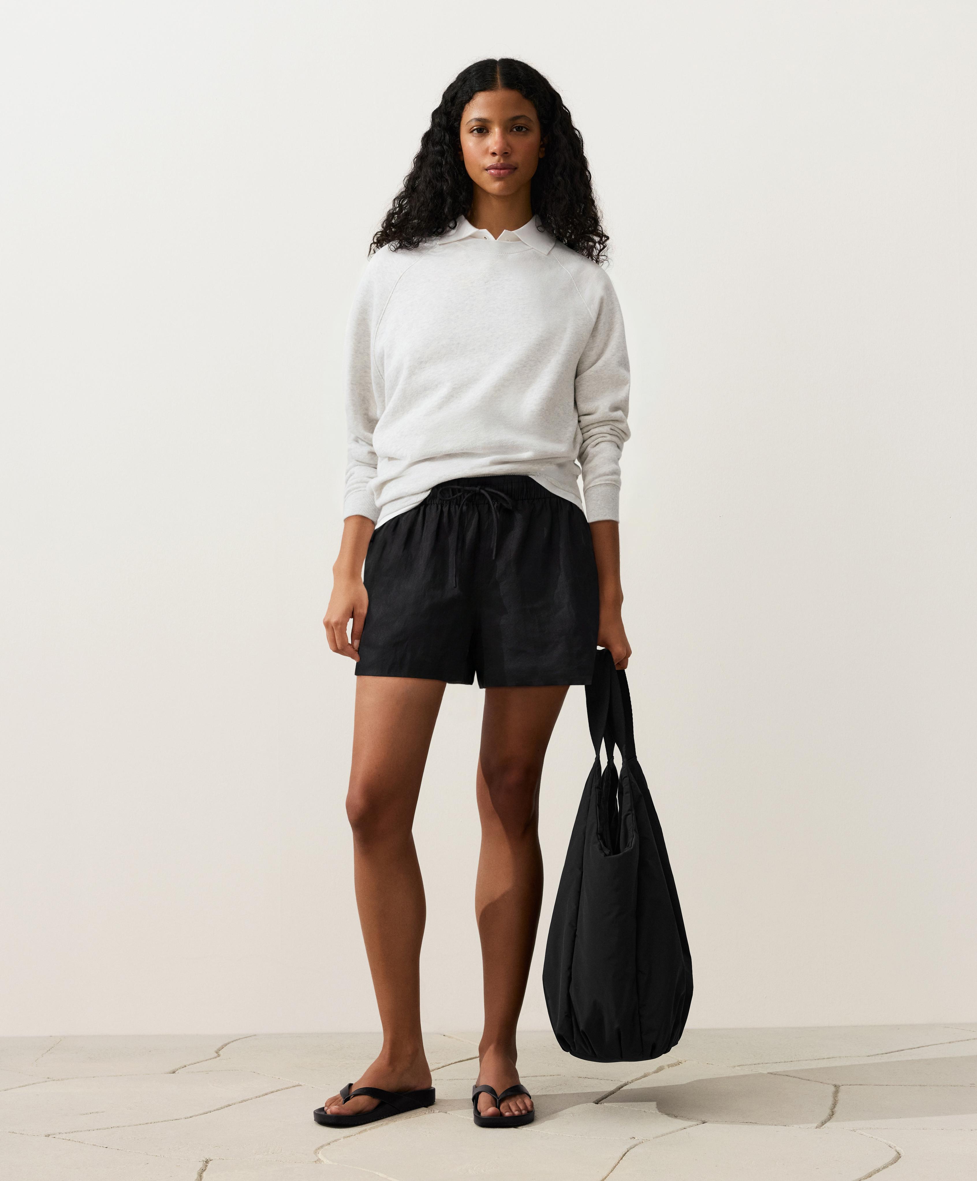 100% linen mid-rise shorts — BLACK (alternate view)