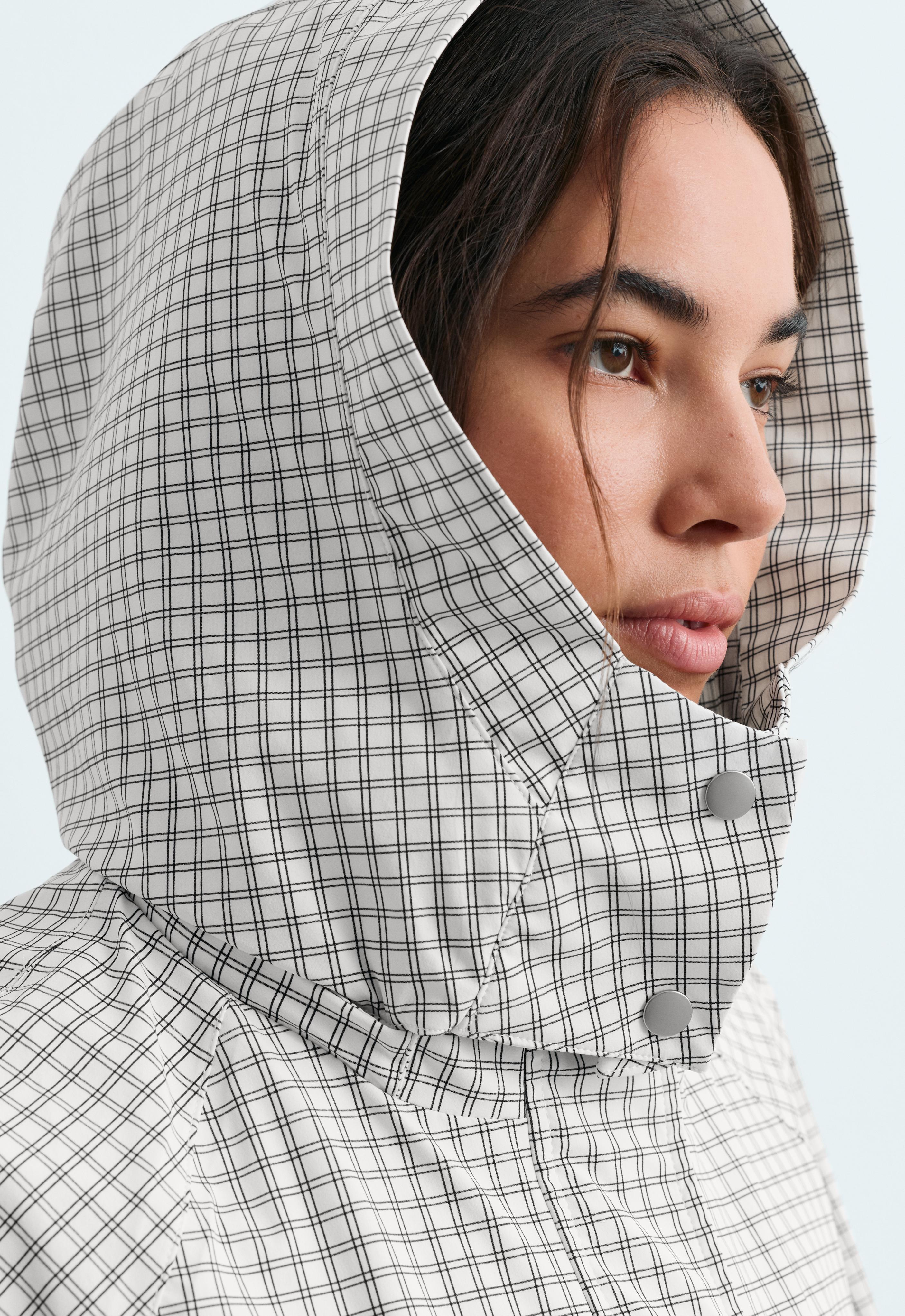 Extra lightweight 10k waterproof jacket — PALE ECRU