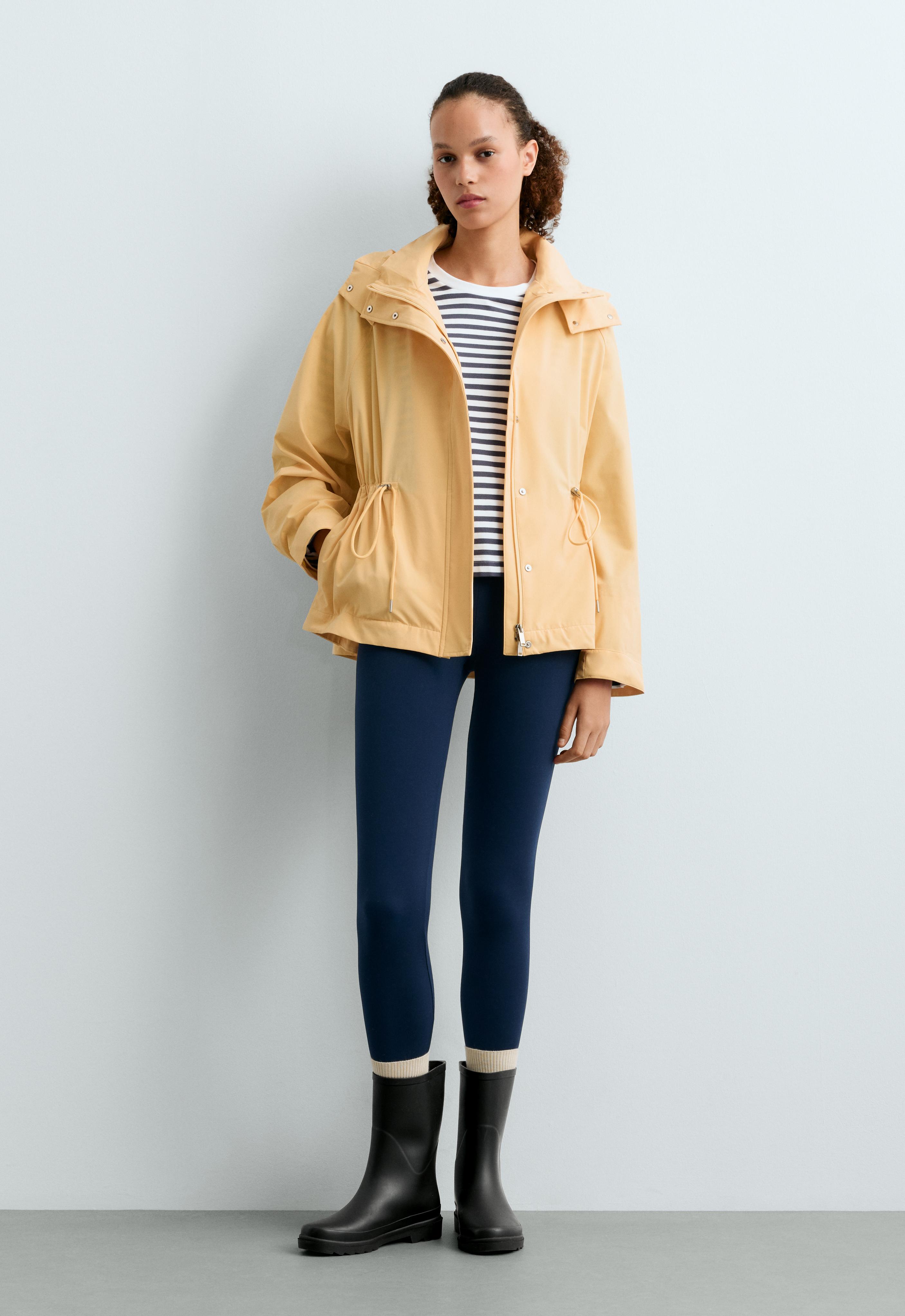 Extra lightweight 10k waterproof jacket