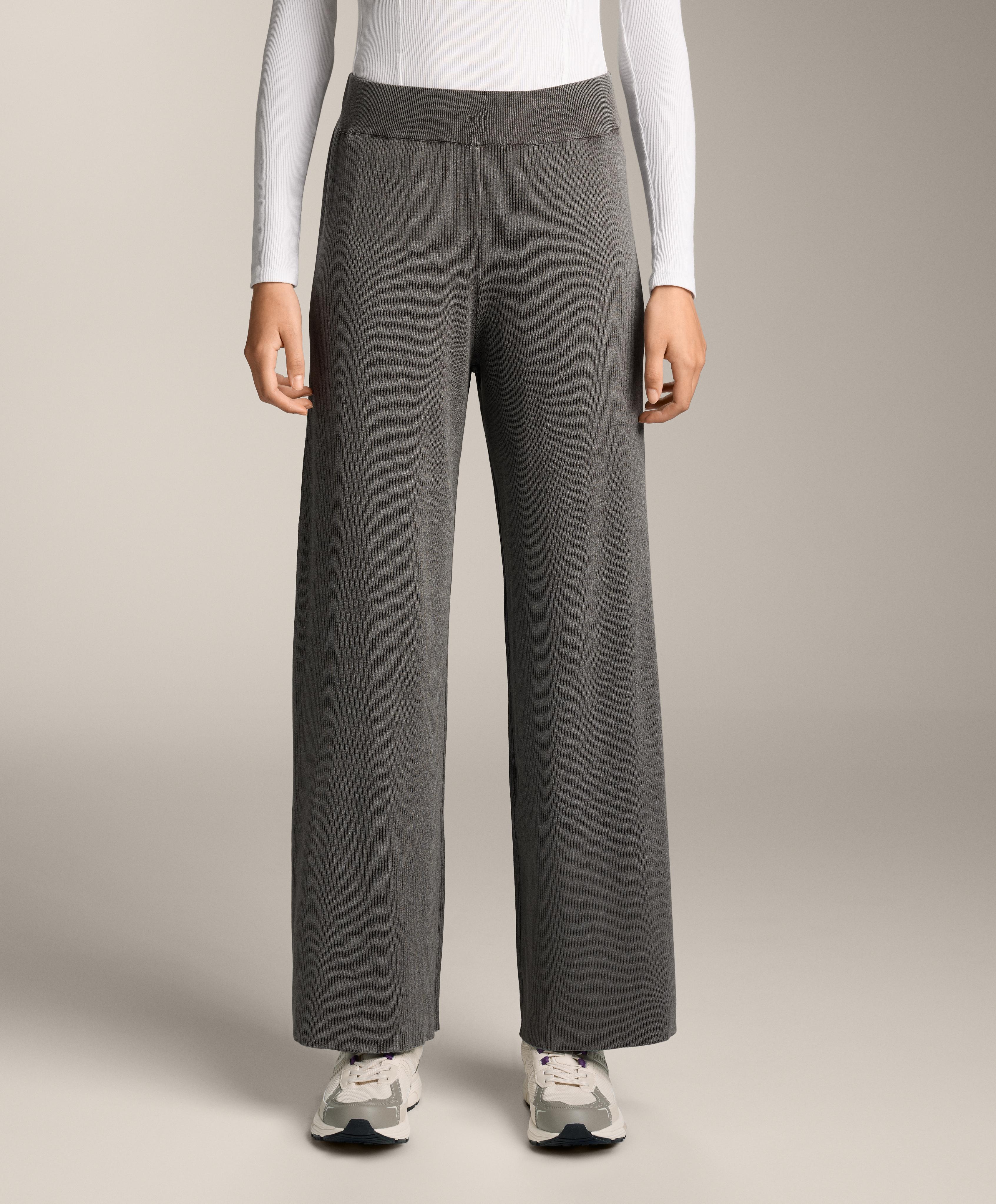 Washed knit straight leg trousers Washed knit straight leg trousers