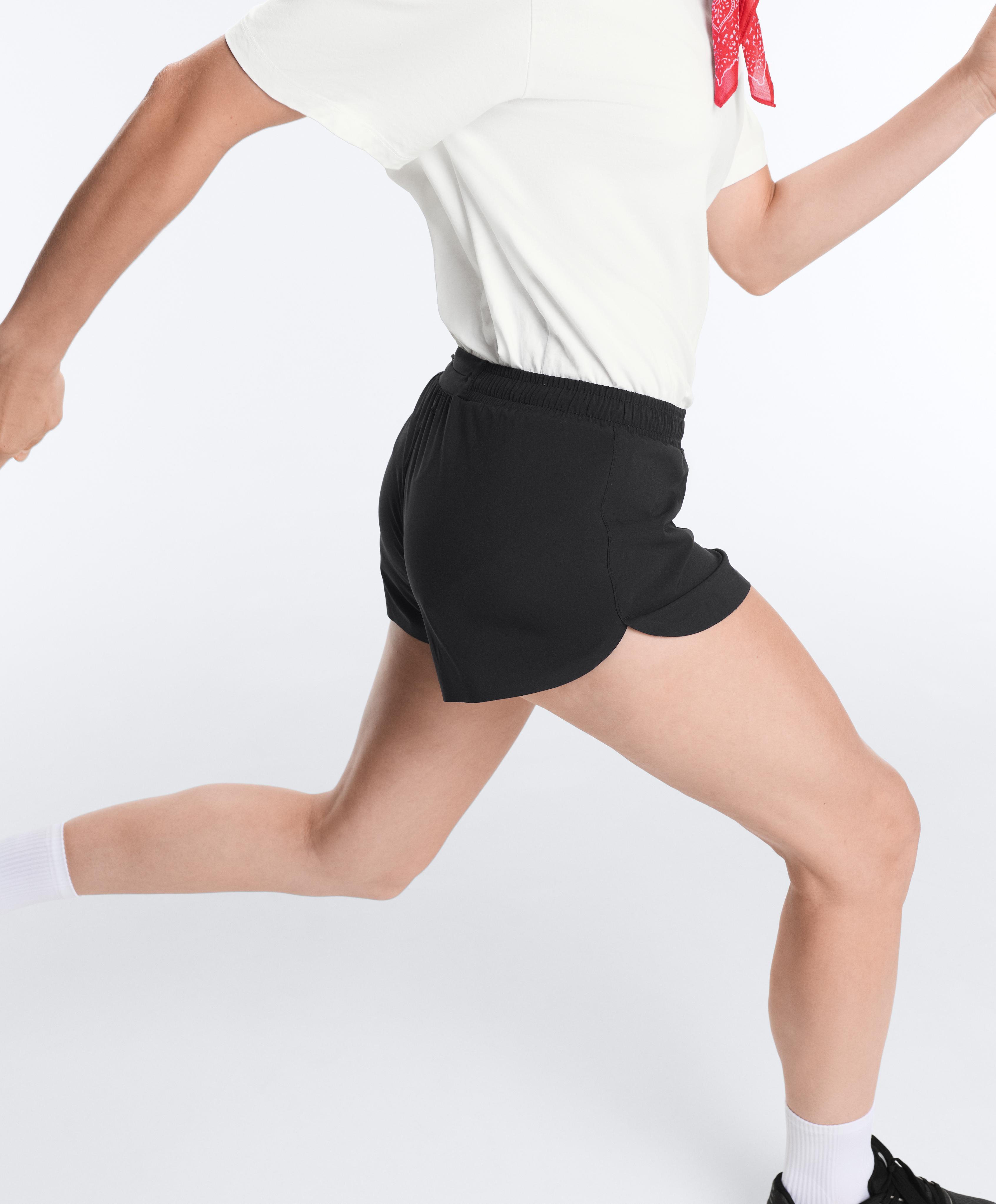 6cm low-rise technical shorts — BLACK