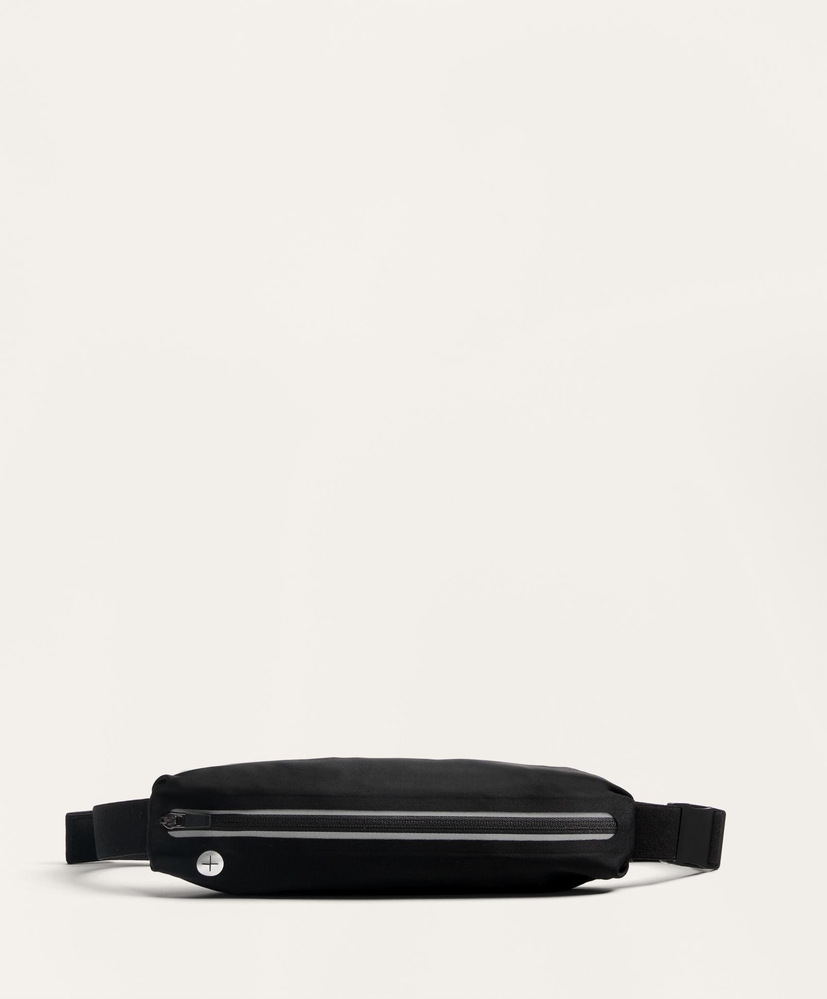 Water-repellent, adjustable running belt bag Water-repellent, adjustable running belt bag