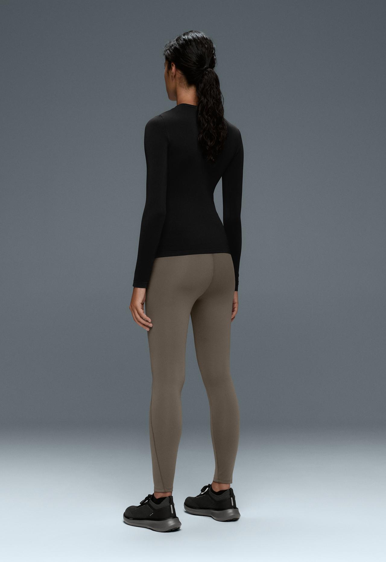 Seamless base layers T-shirt — BLACK