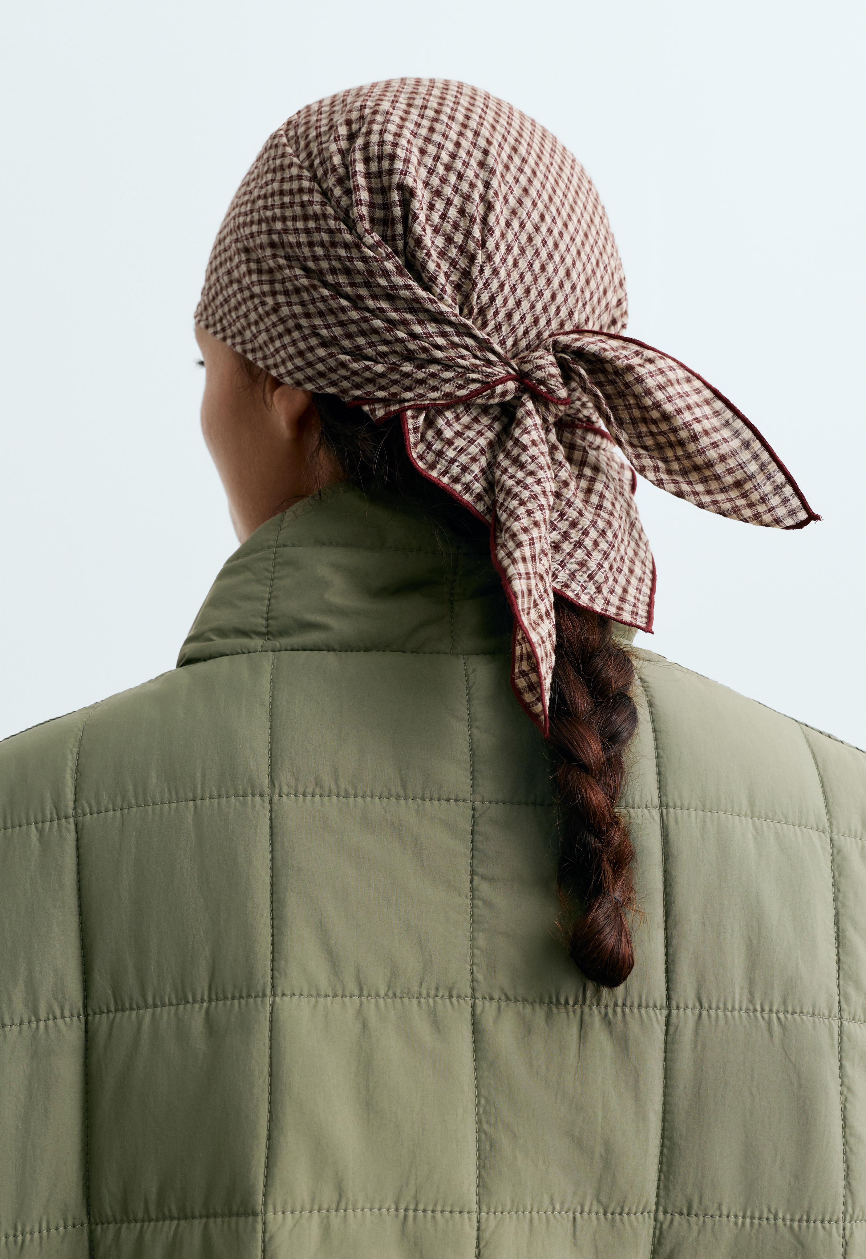 94% cotton check scarf — TAN