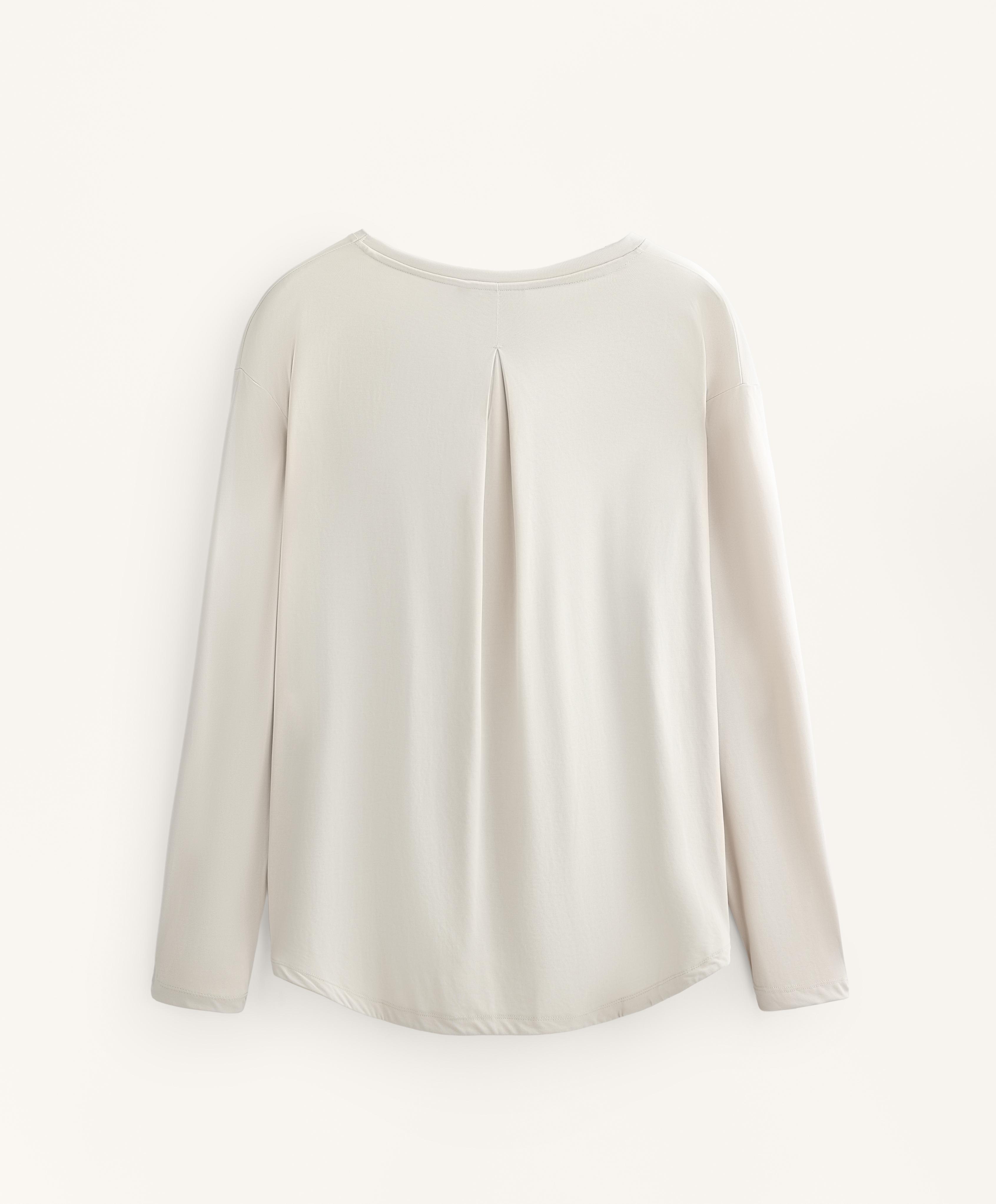Long sleeve T-shirt with back pleat in a modal blend