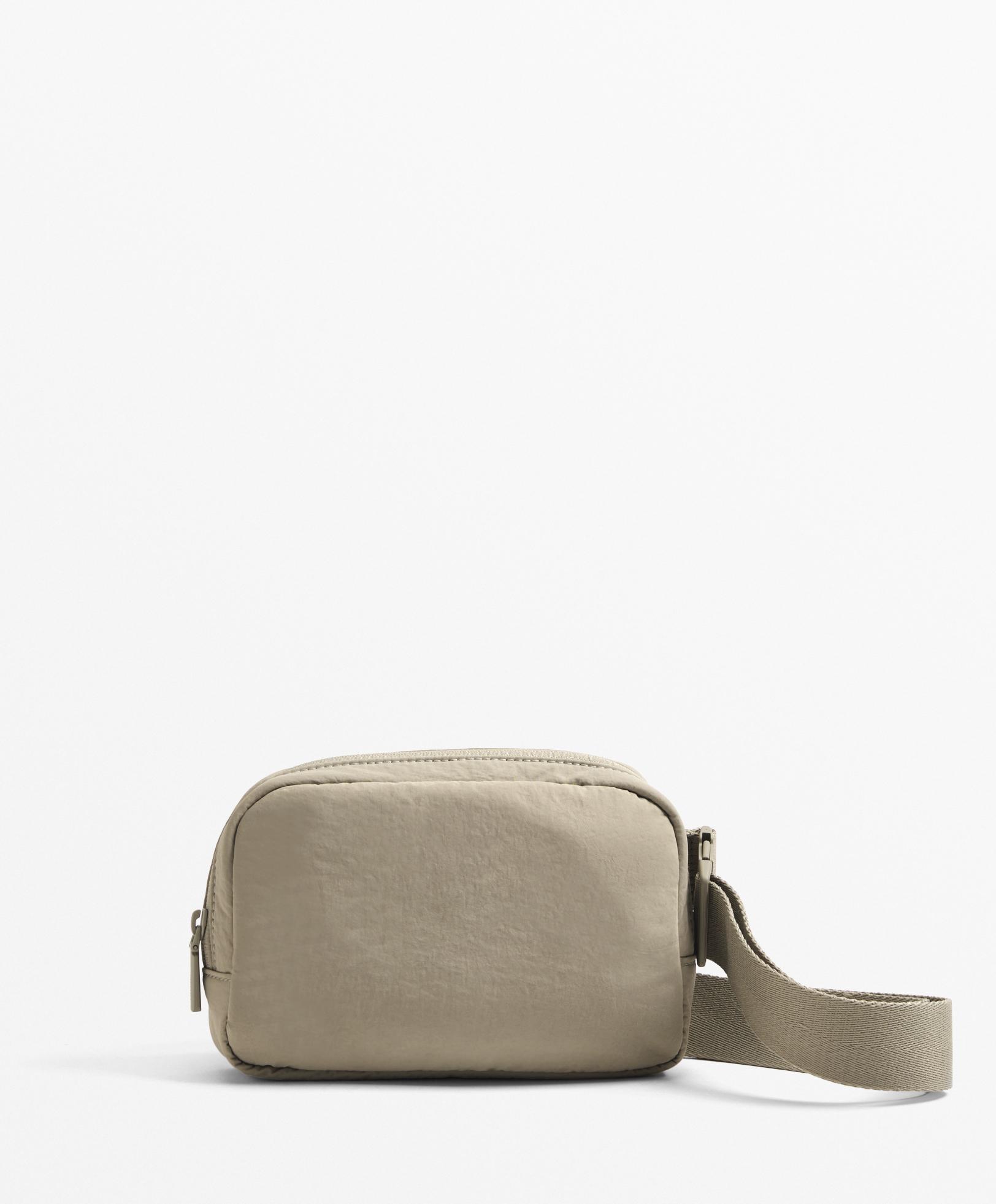 Cross-body belt bag