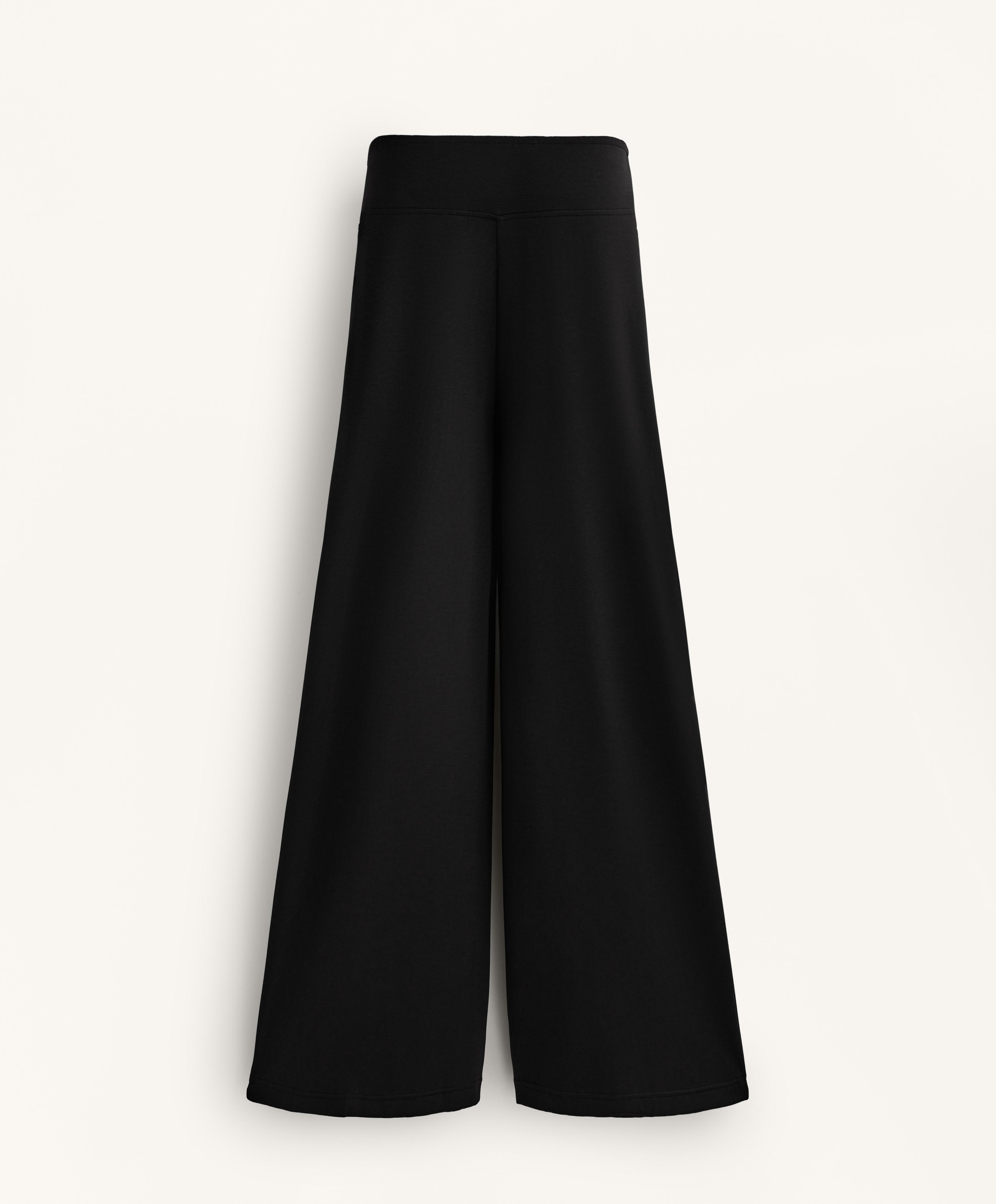 Wide-leg trousers with front pleat and soft-touch modal