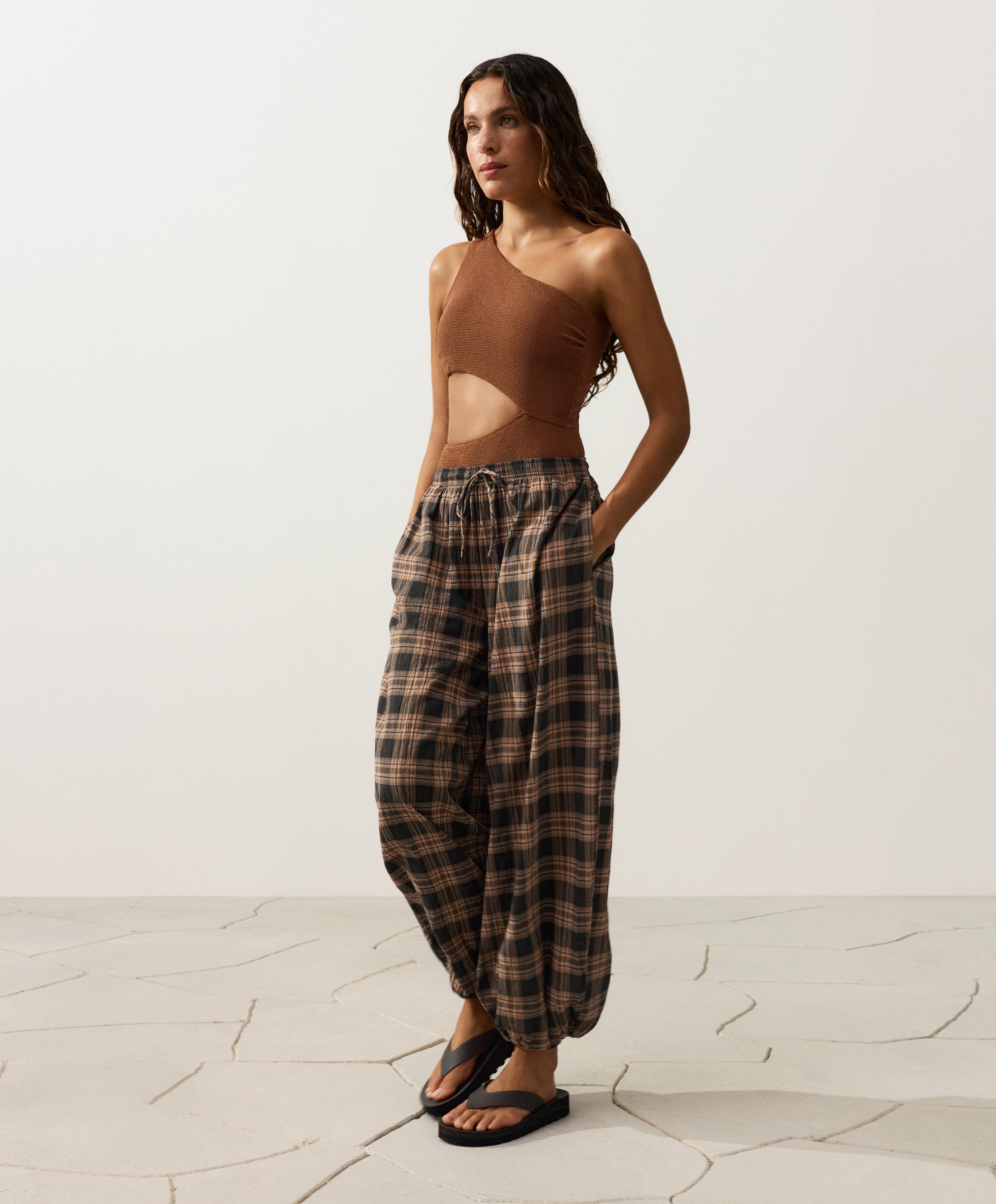 Crinkle asymmetric trikini — TOFFEE