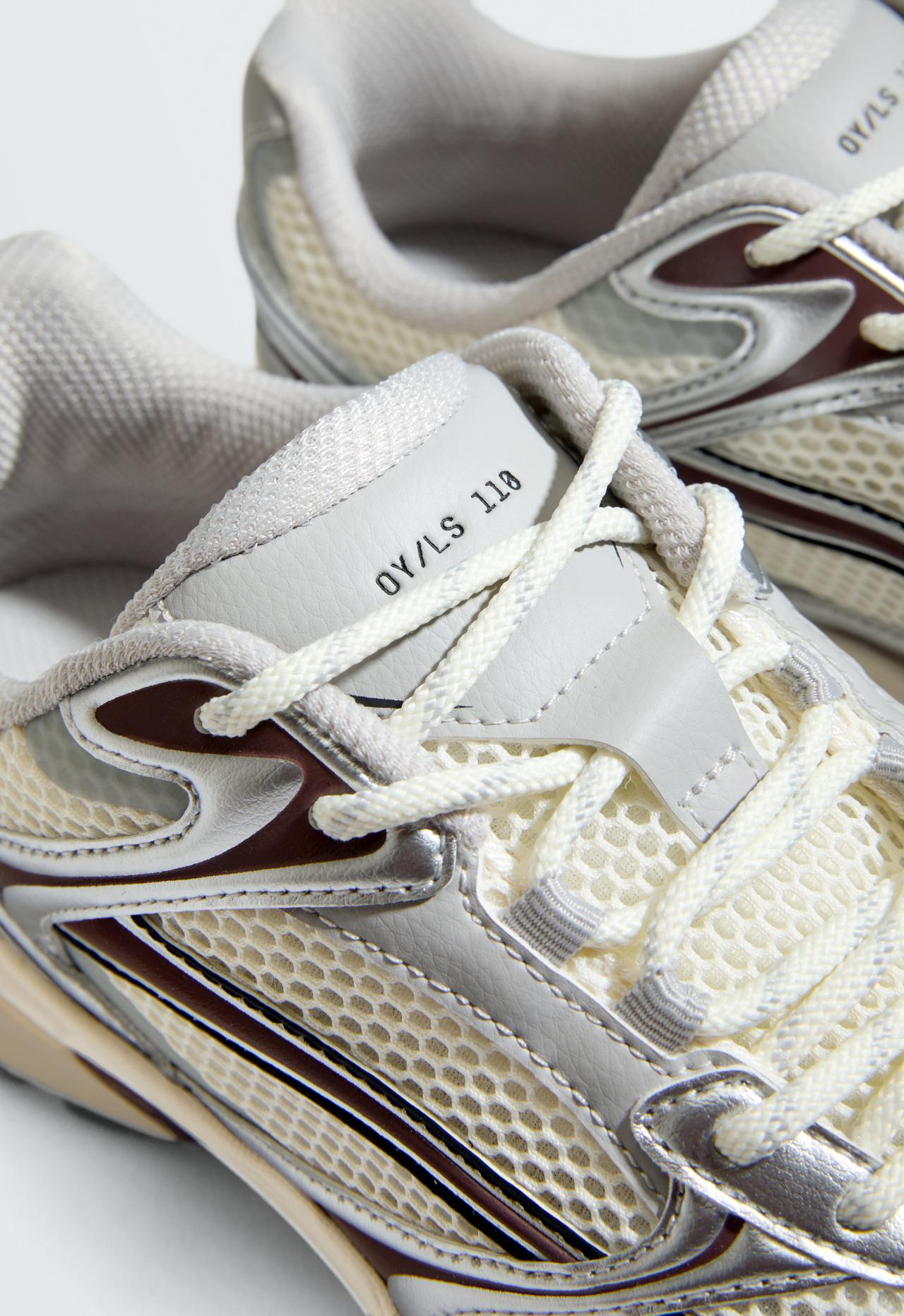 Multi-panel freetime trainers — SILVERY