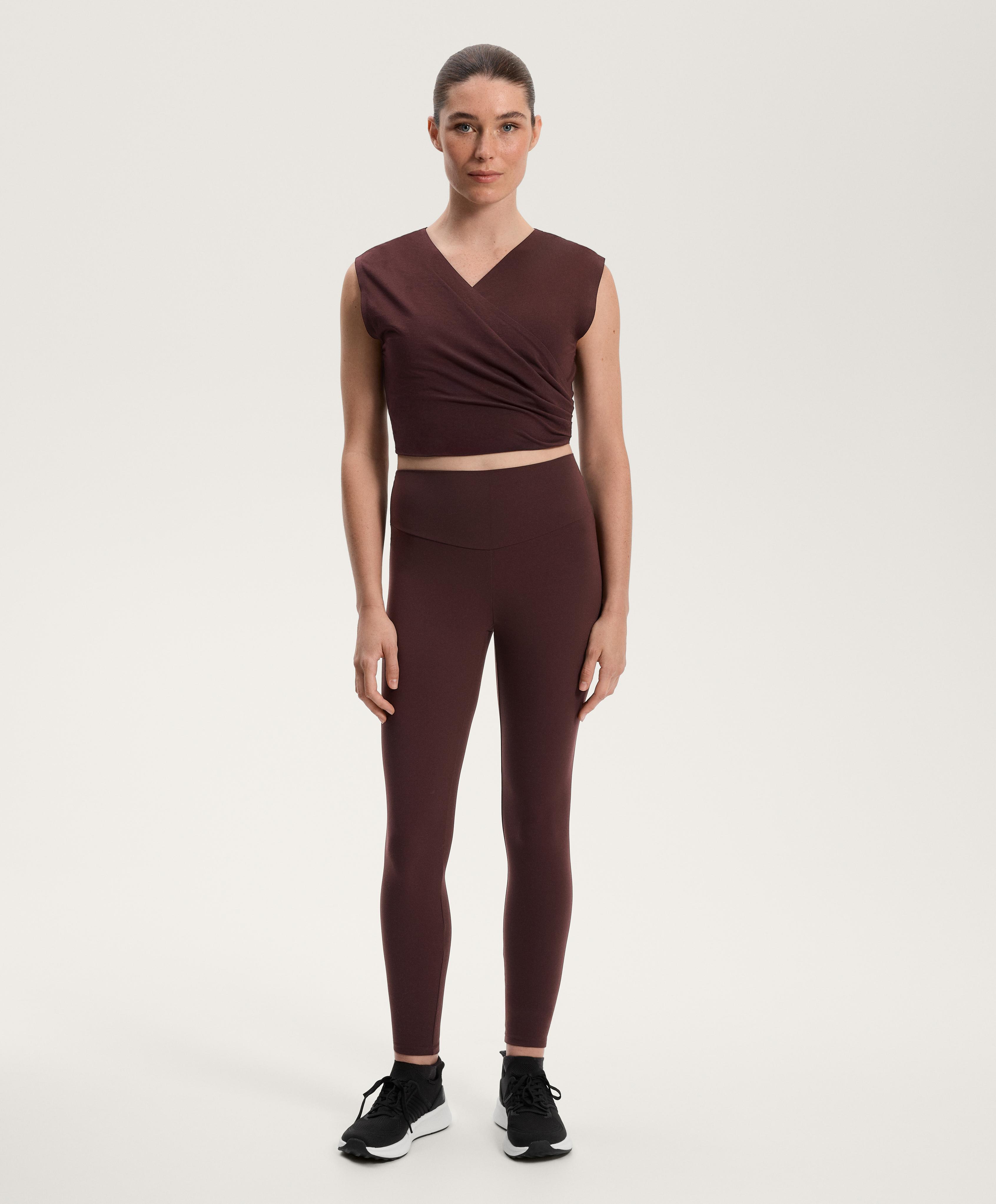 تيشيرت بقصة قصيرة متداخل ممزوج بالقطن - تنزيلات تيشيرت بقصة قصيرة متداخل ممزوج بالقطن - تنزيلات