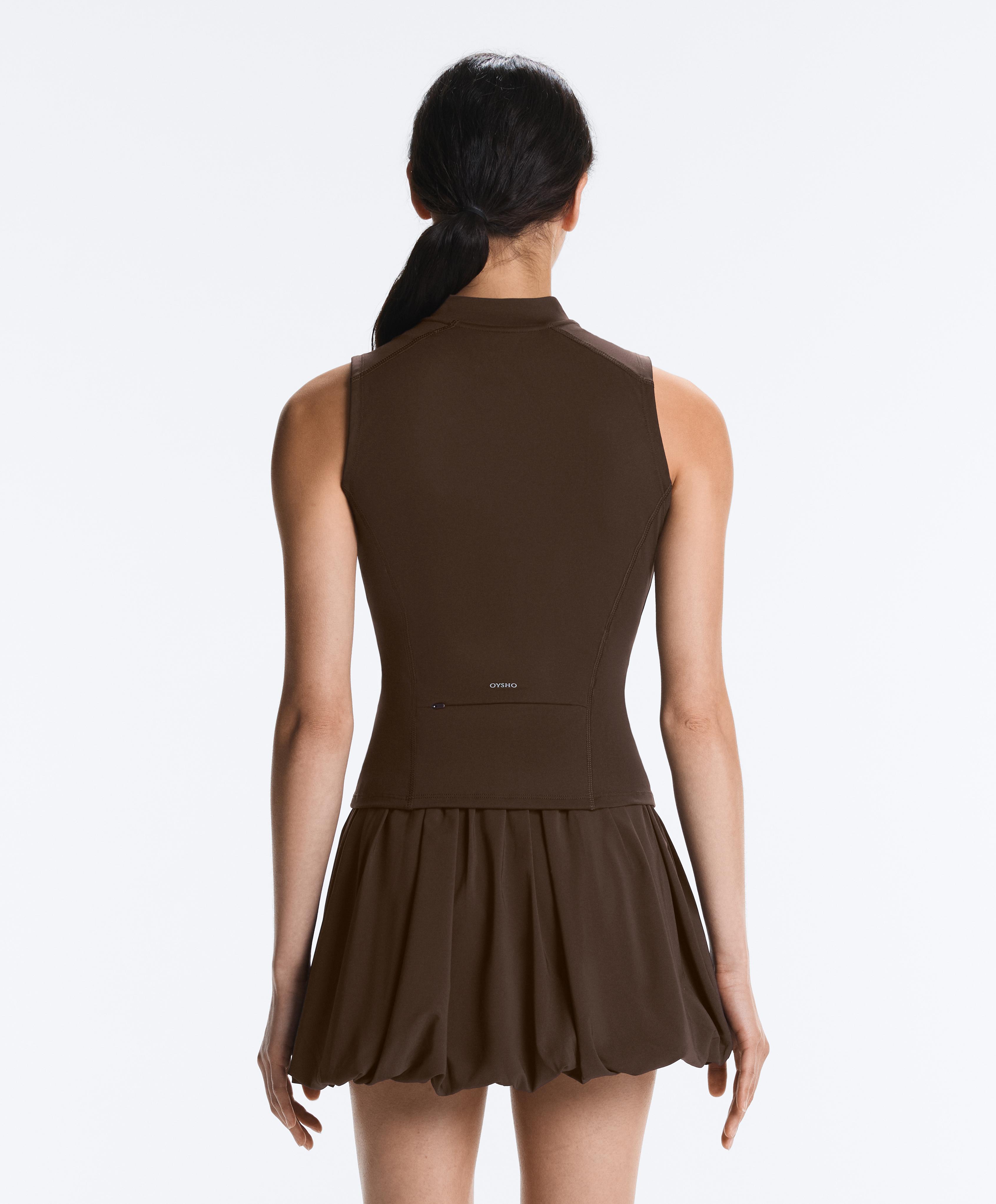 Sleeveless zip T-shirt — DARK BROWN