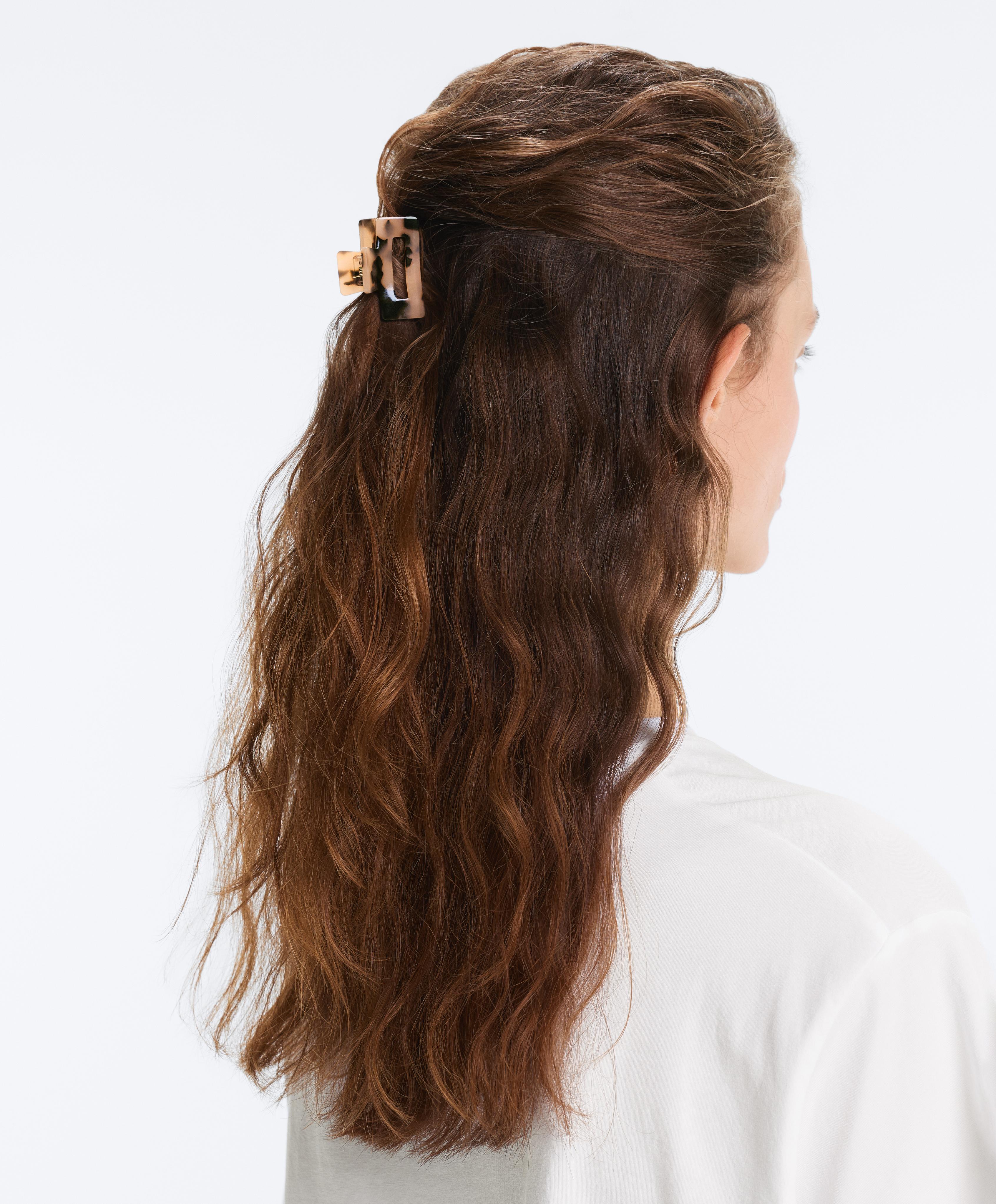 2 tortoiseshell square hair clips — BLACK