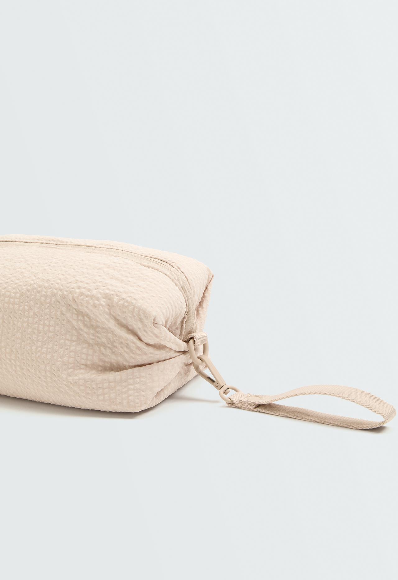 Textured wash bag — ECRU