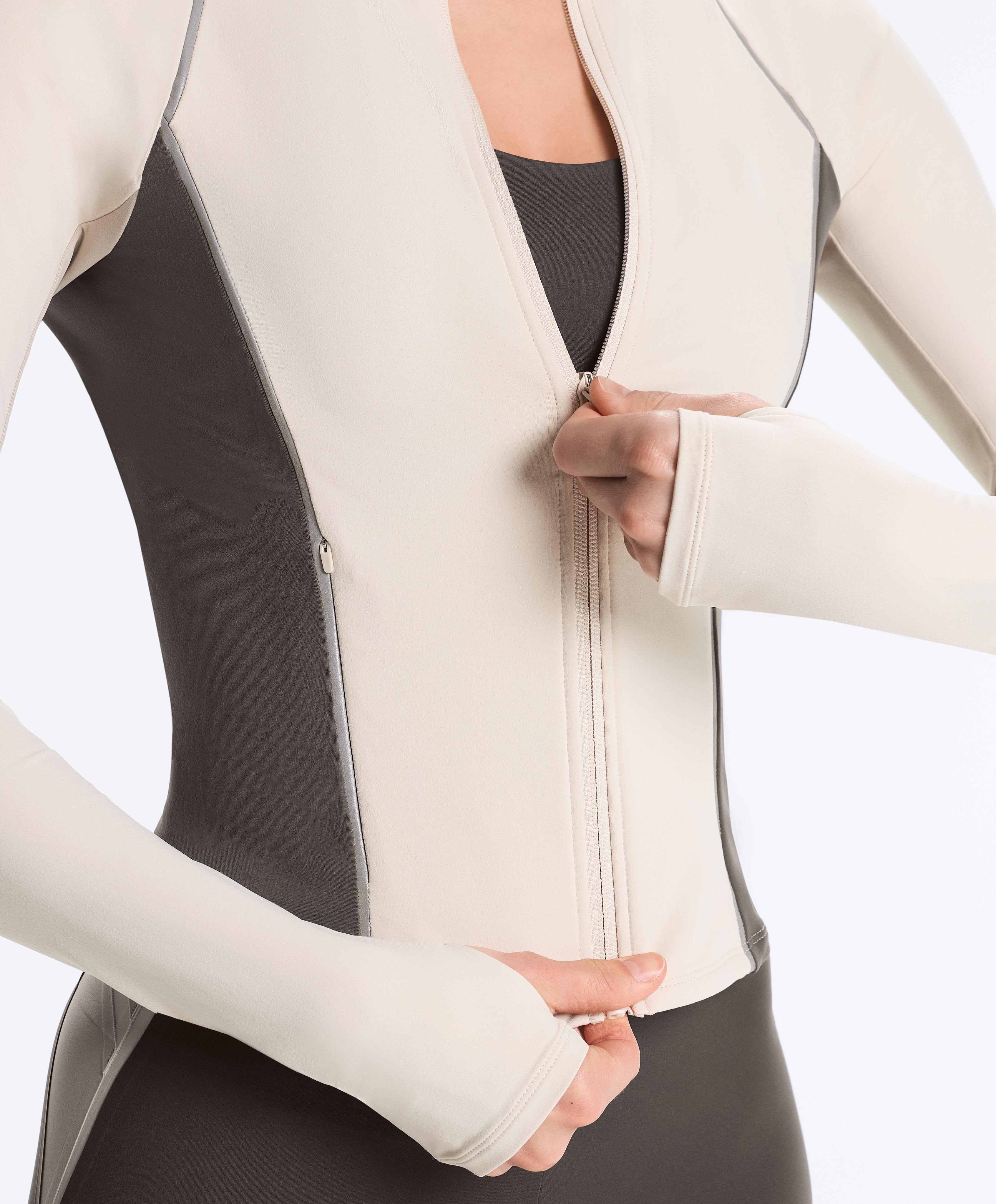 Light warm reflective technical jacket — SAND