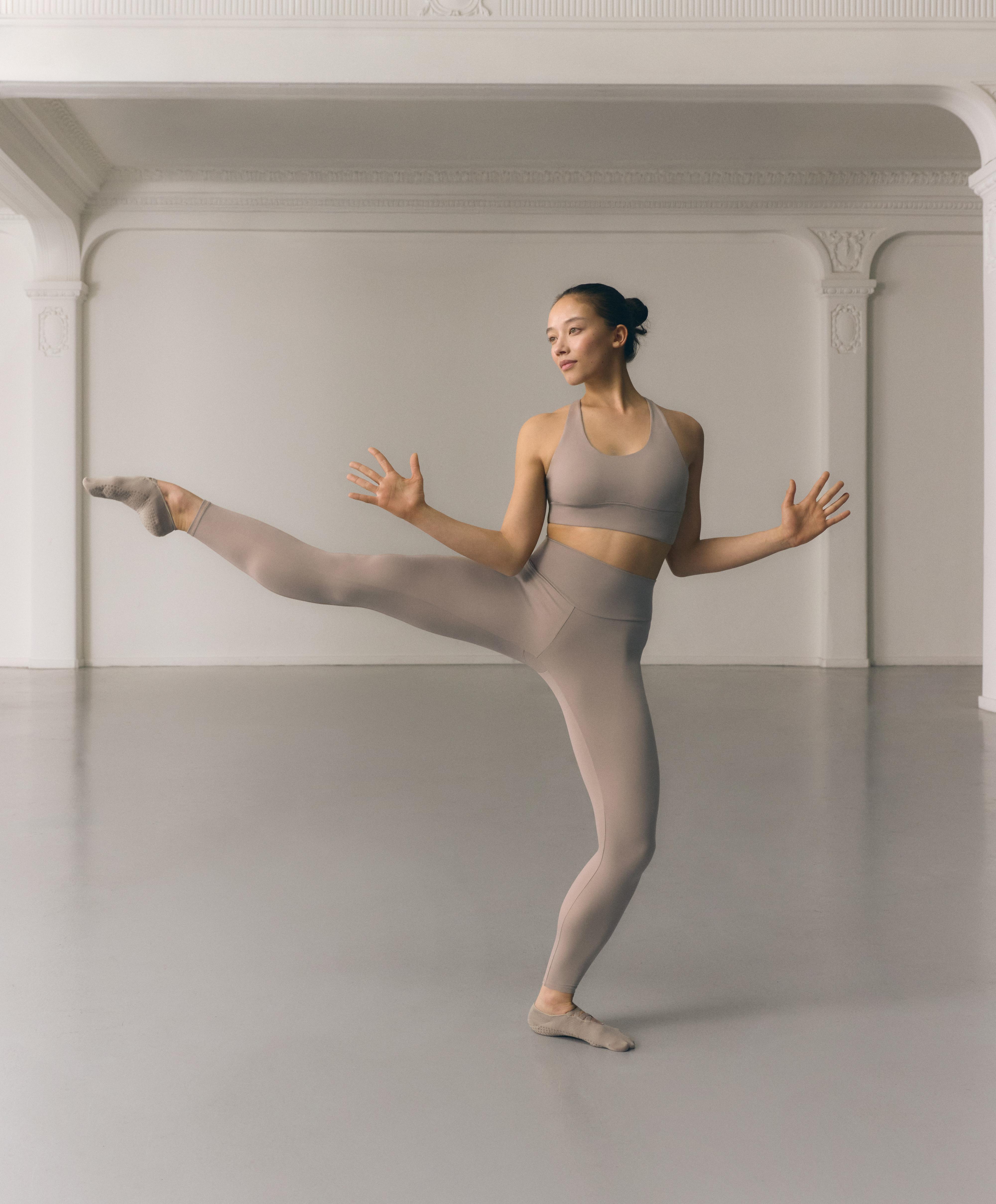 Comfortlux high-waisted ankle-length leggings — PALE TAUPE