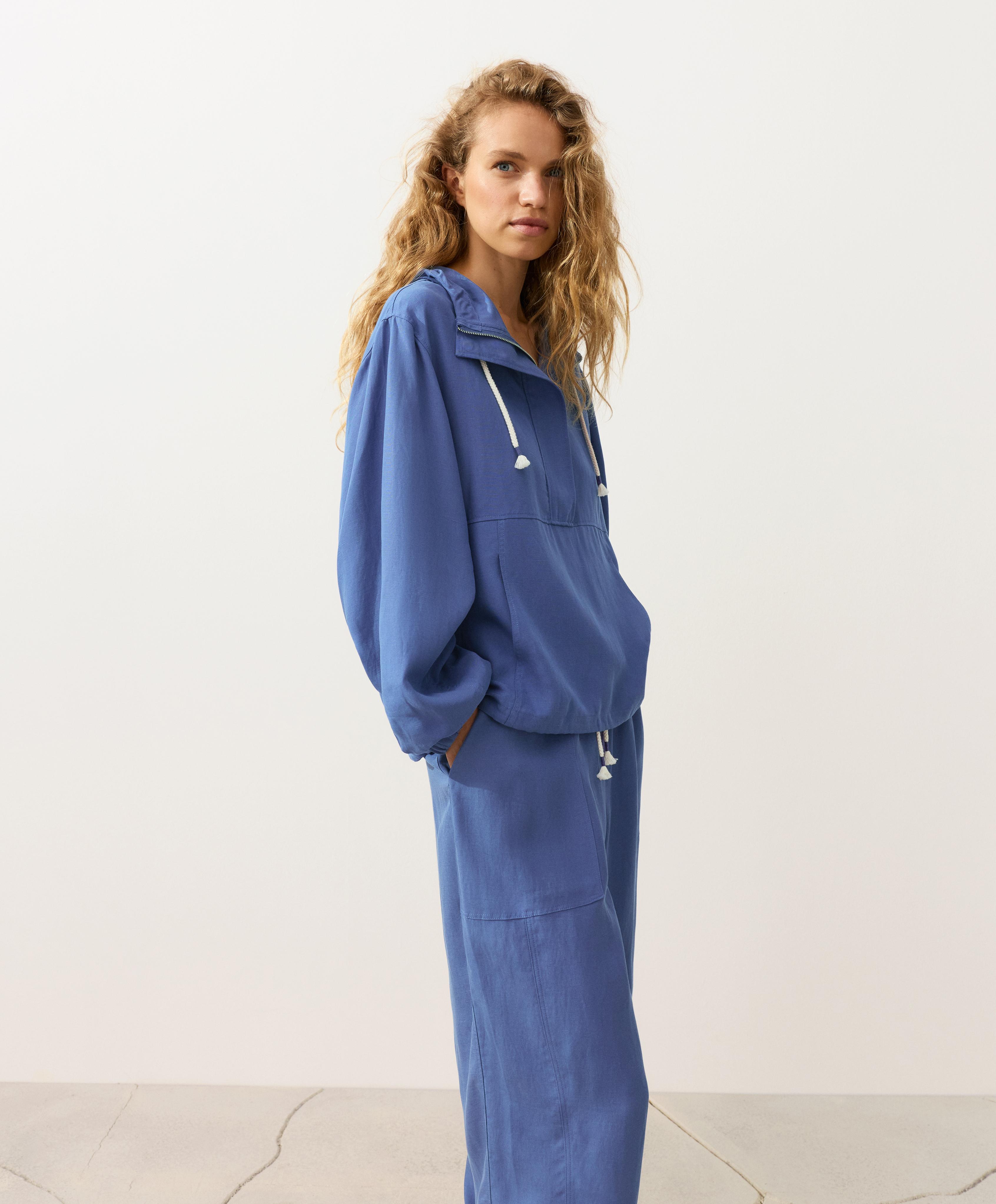 Half-zip sweatshirt with front pocket, lyocell and 24% linen blend — MID-WASHED BLUE