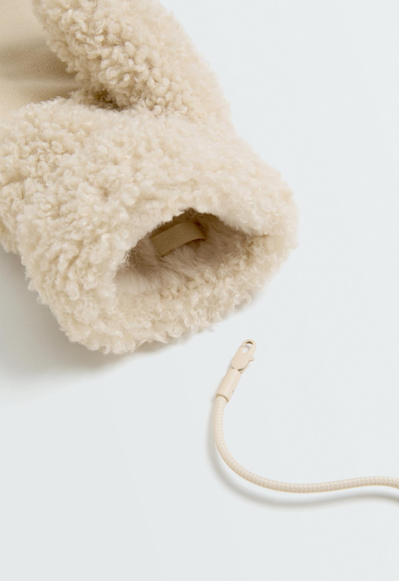 Faux-shearling-effect mittens — ECRU