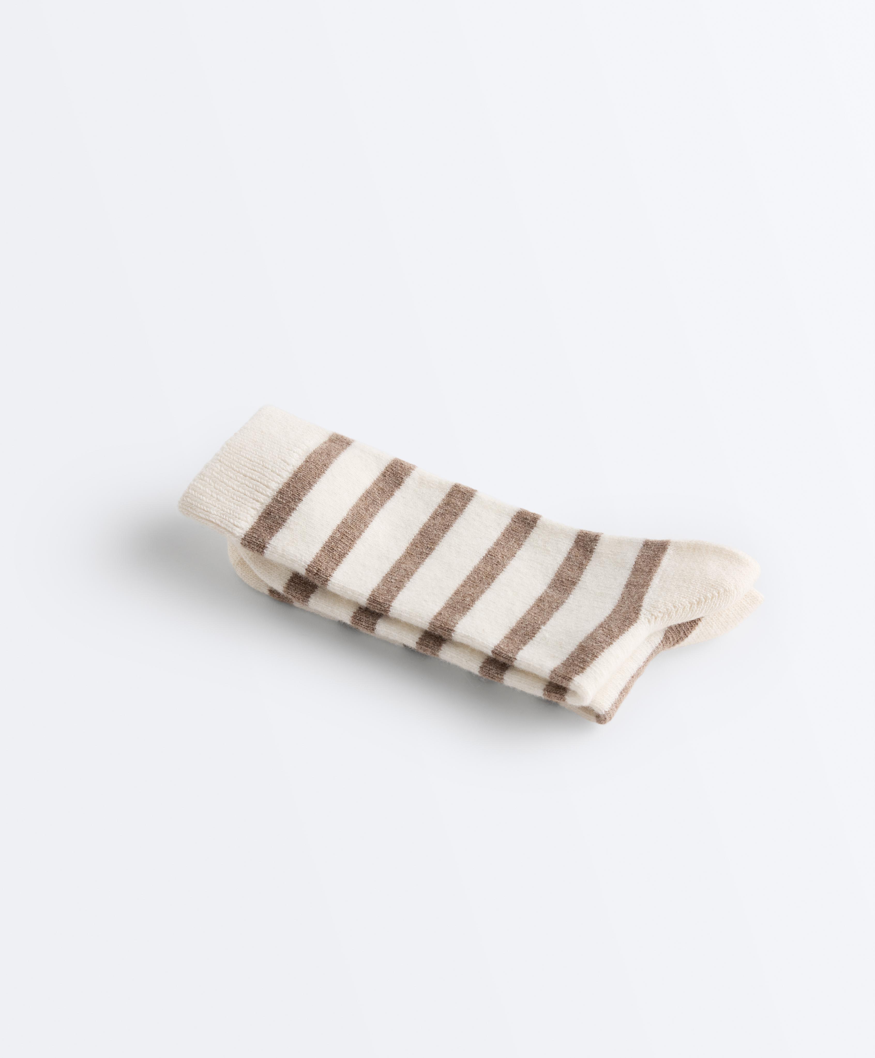 Classic socks in 19% cashmere 12% wool — ECRU