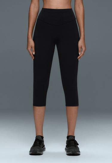 Comfortlux super-high-rise 50cm capri leggings — BLACK 3