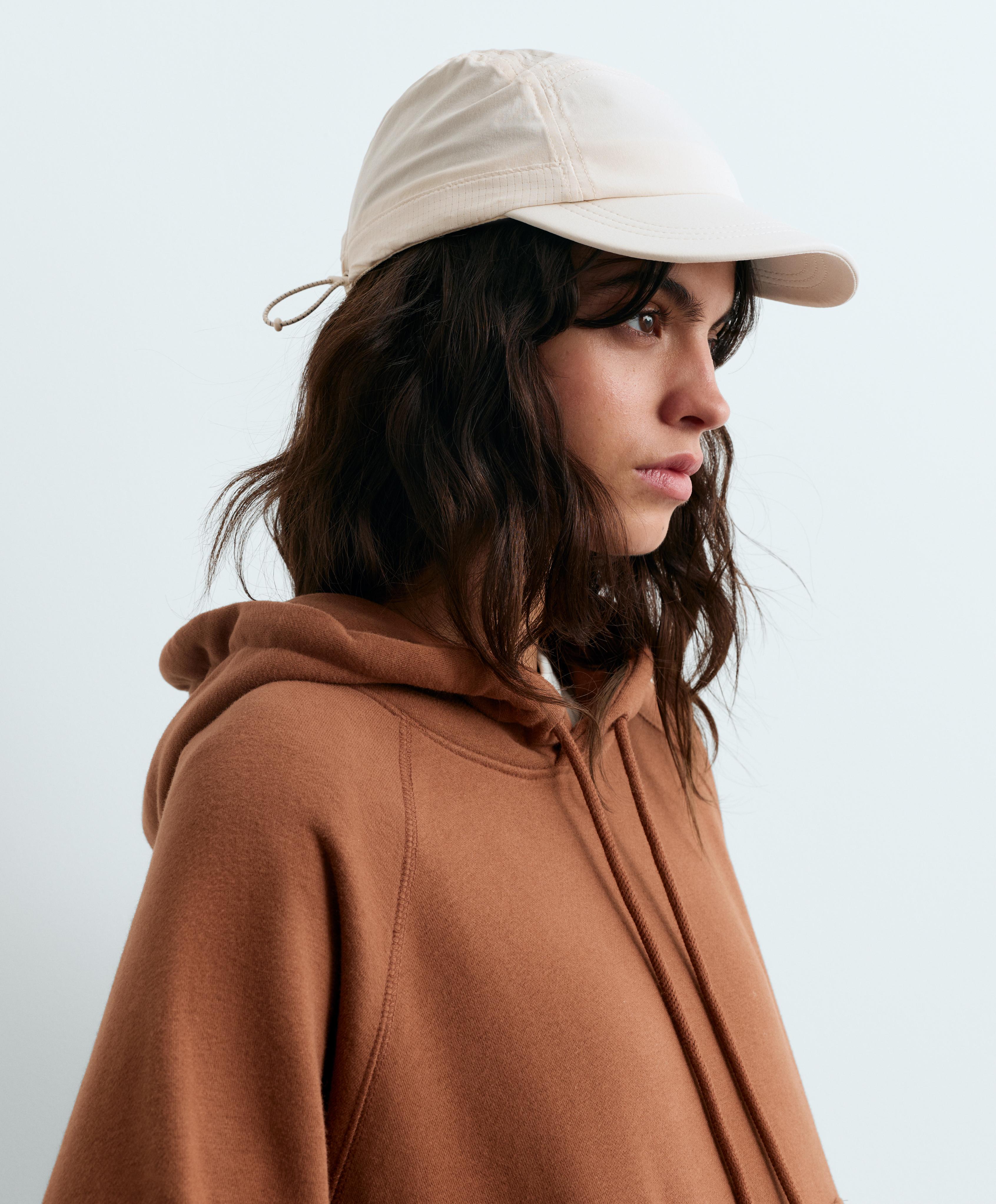 Sports cap — SAND
