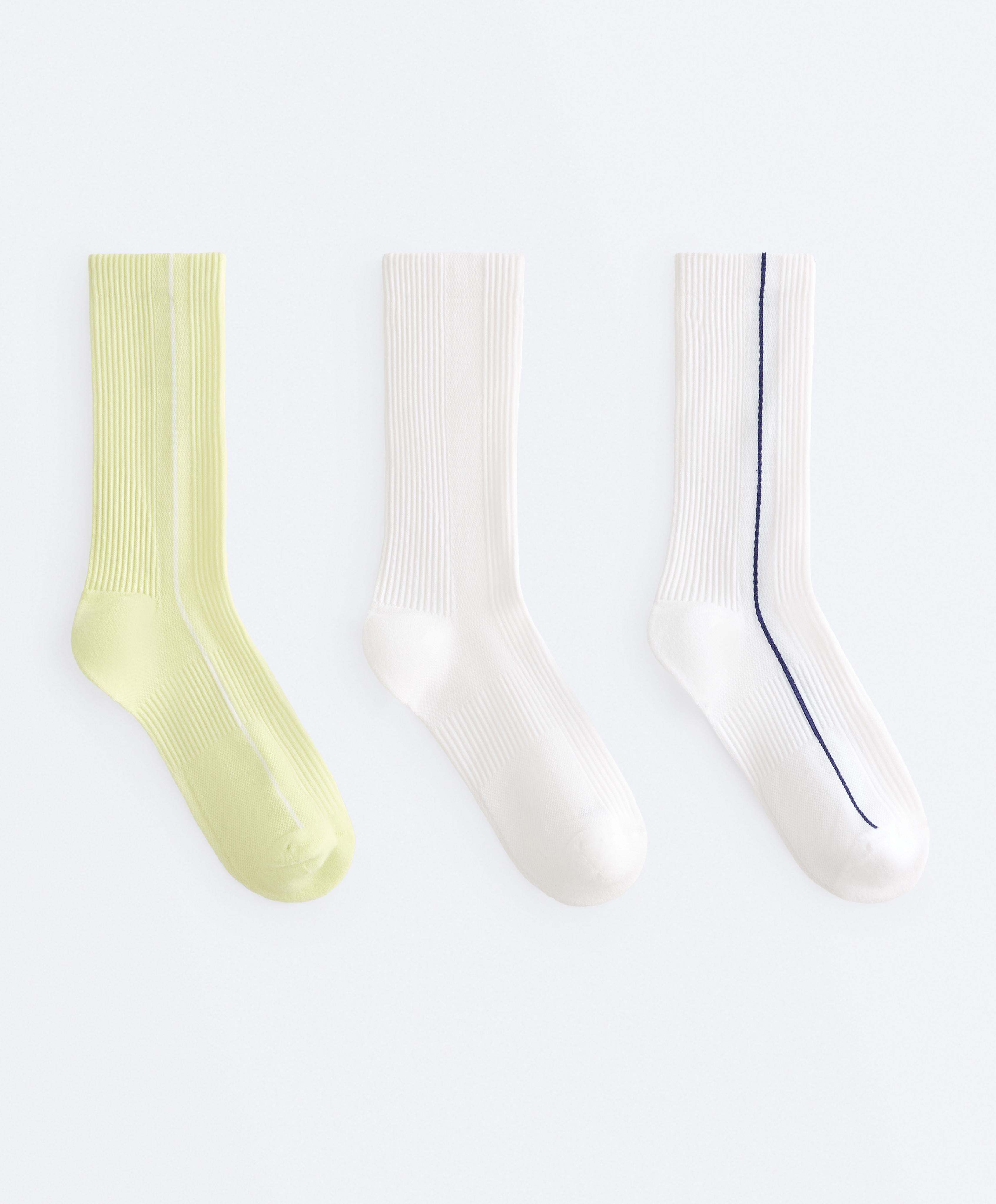 3 זוגות גרבי ספורט קלאסיות מתערובת פוליאמיד 3 זוגות גרבי ספורט קלאסיות מתערובת פוליאמיד