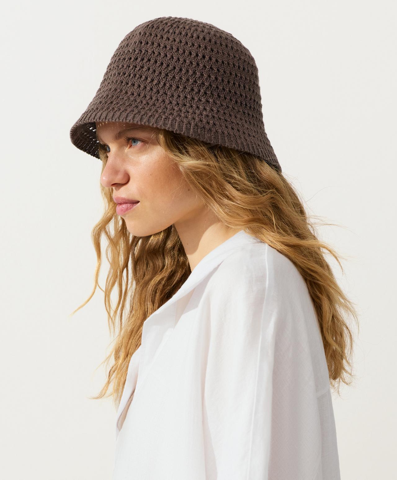 100% cotton crochet bucket hat — BROWN