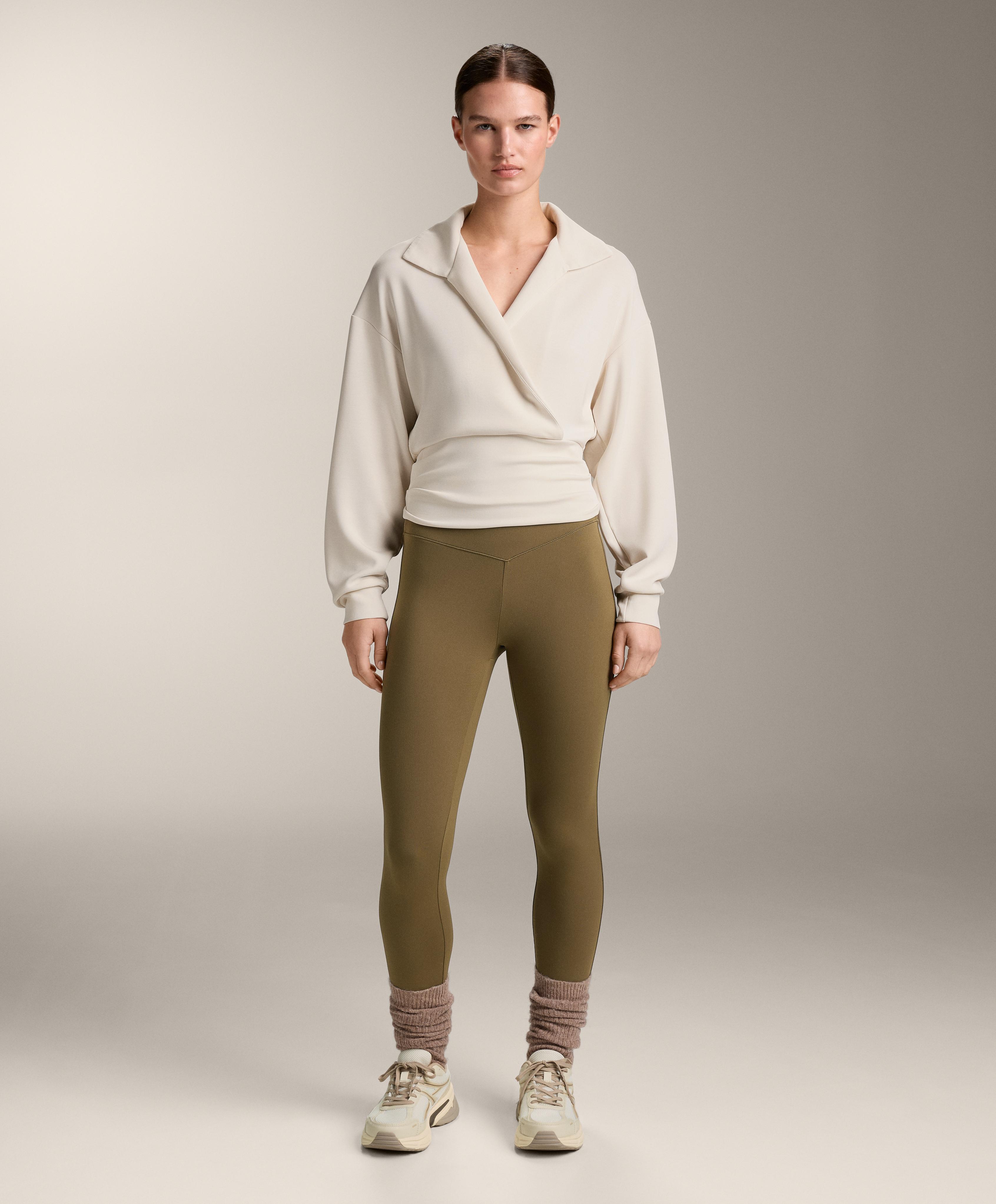 Sweat croisé à col polo avec modal toucher doux Sweat croisé à col polo avec modal toucher doux