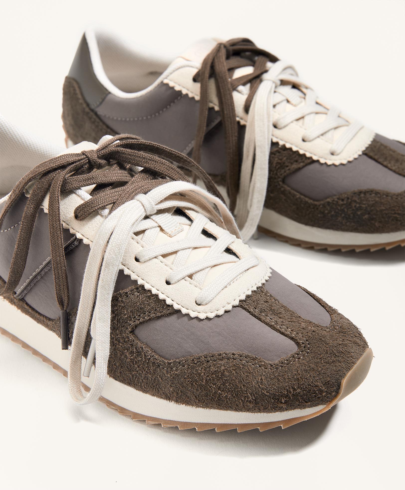 Running-Schuh aus kombiniertem Rauleder Running-Schuh aus kombiniertem Rauleder