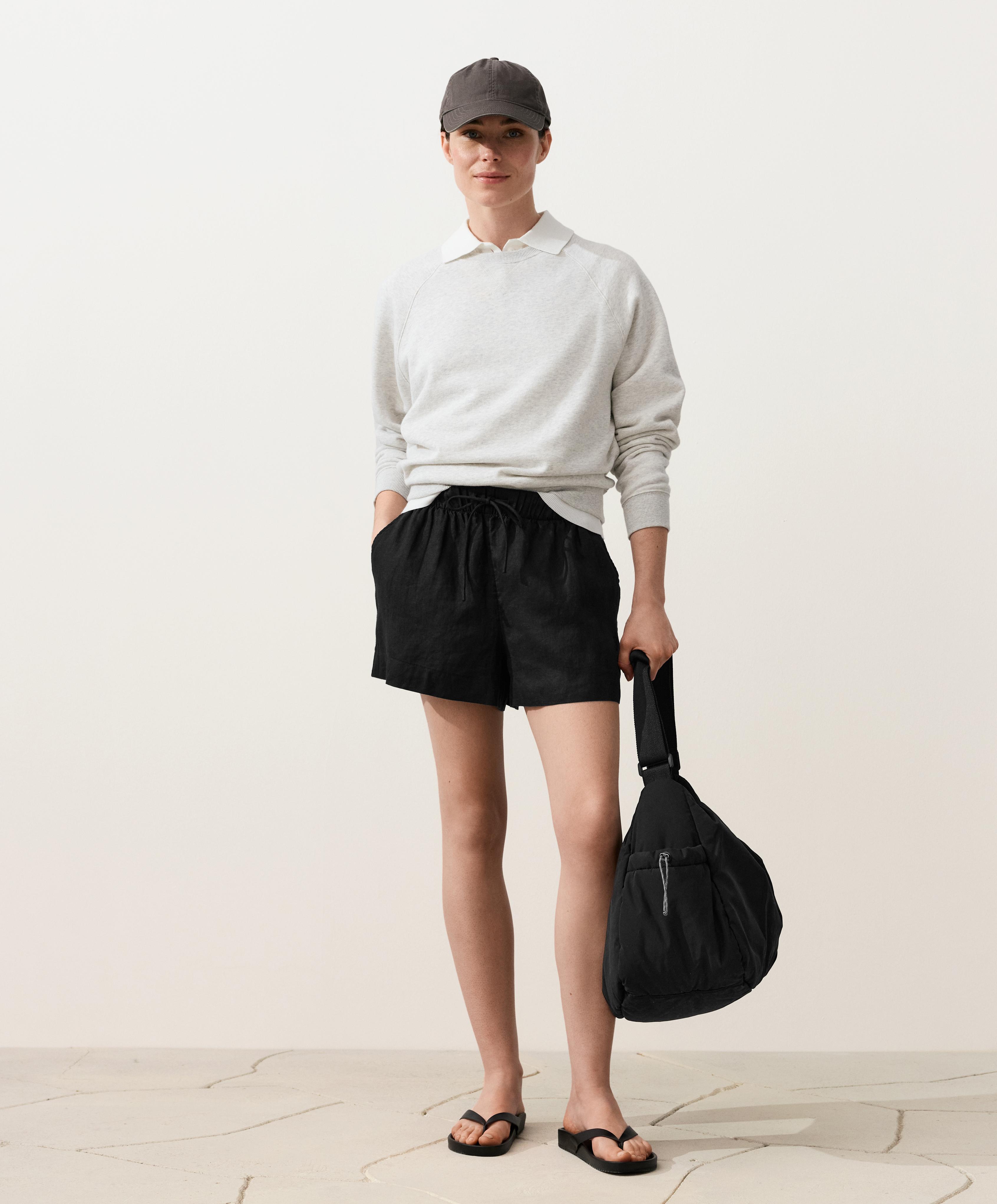 100% linen mid-rise shorts — BLACK