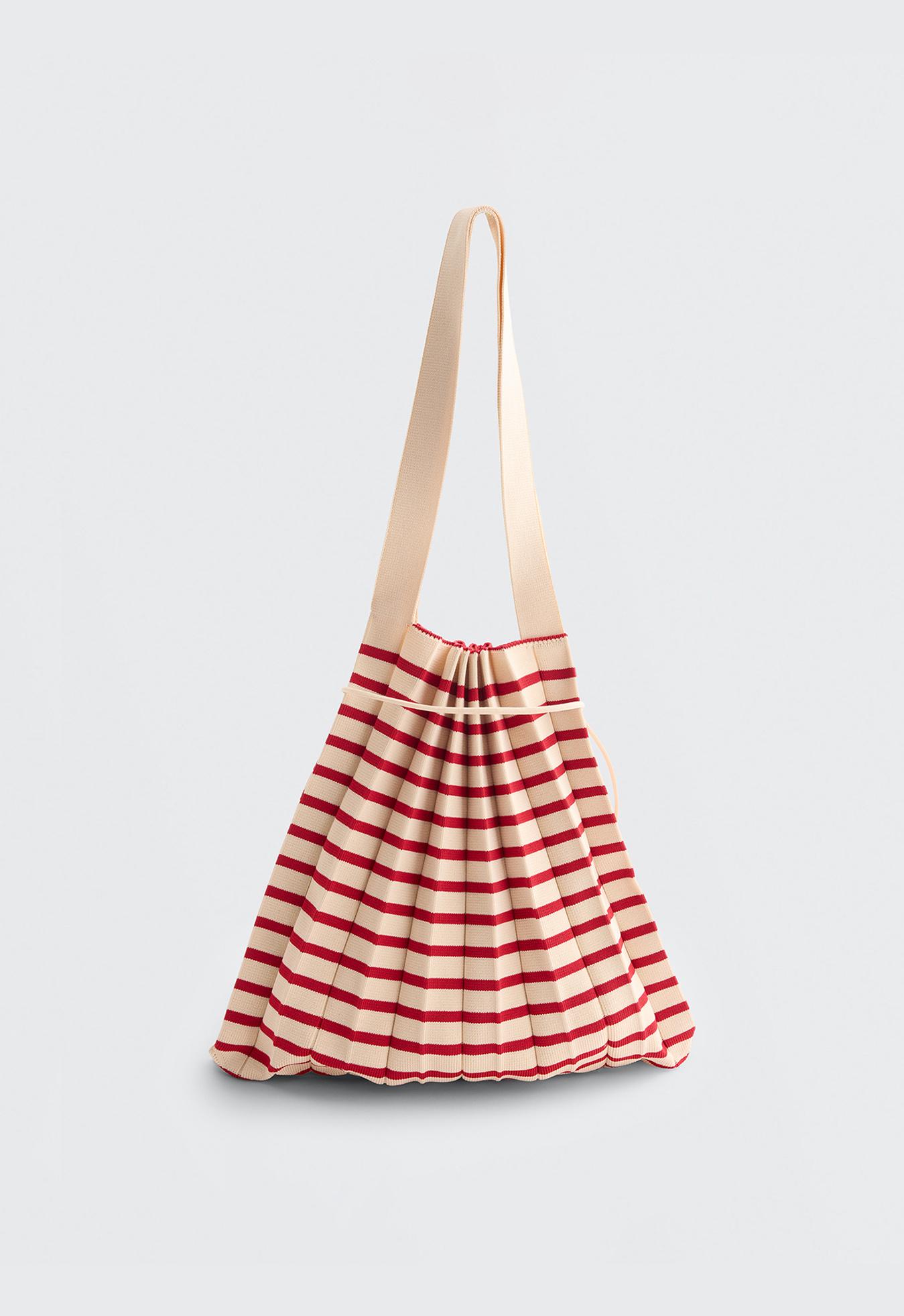 Pleated knit shoulder bag — RED