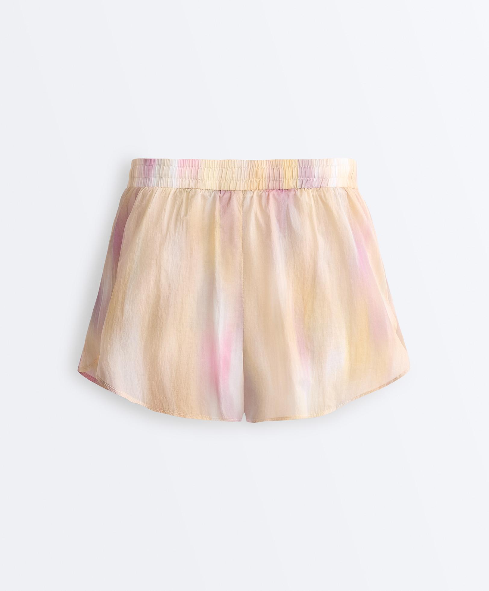 2-in-1 tie-dye mid rise technical shorts — VANILLA